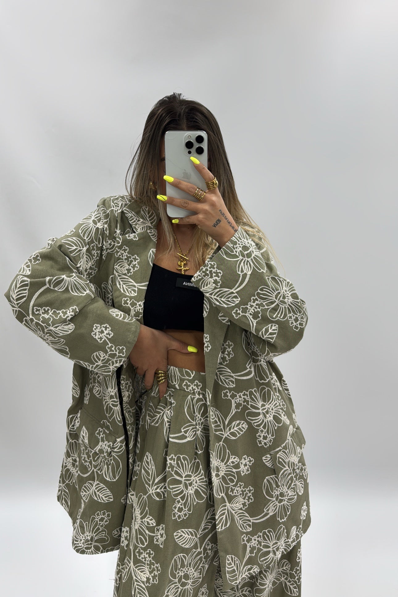 TRAJE BORD