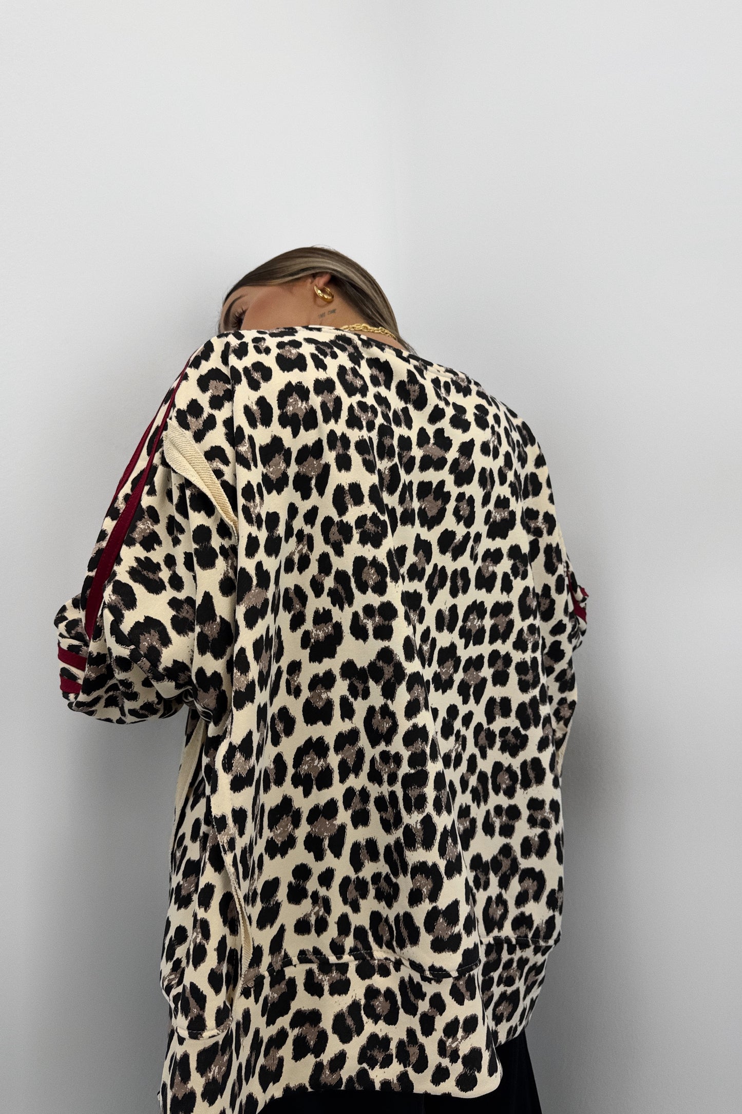 SUDADERA LEO CON RAY