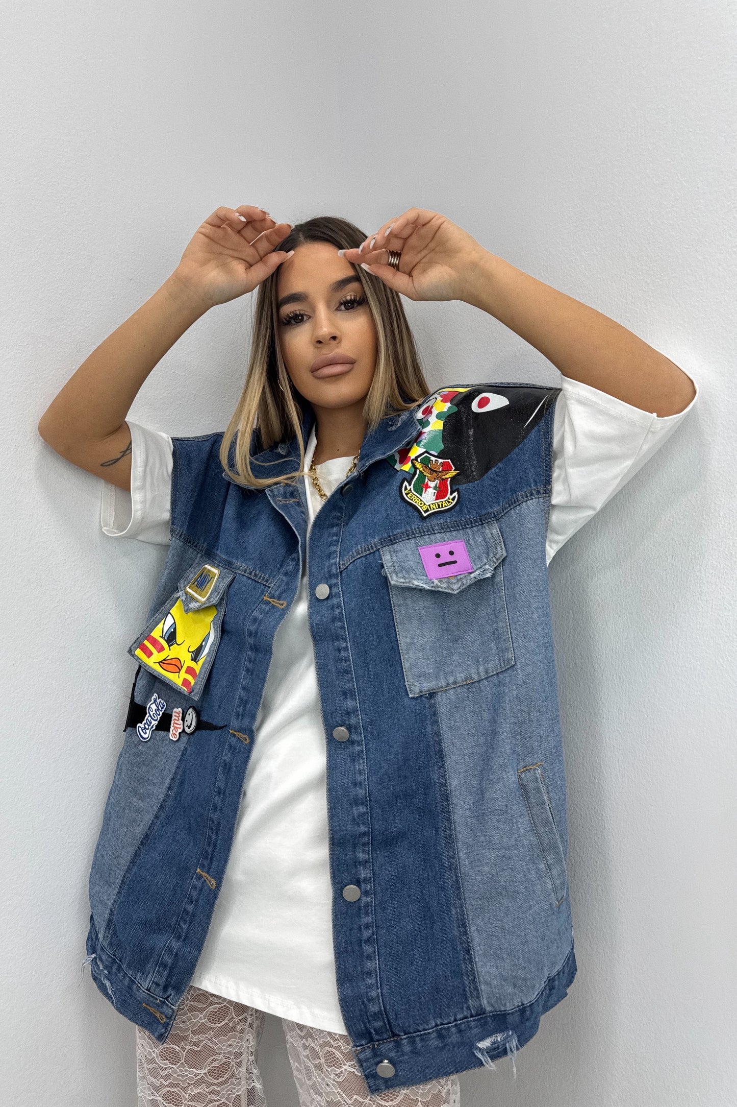 CHALECO DENIM ESTAMPADO