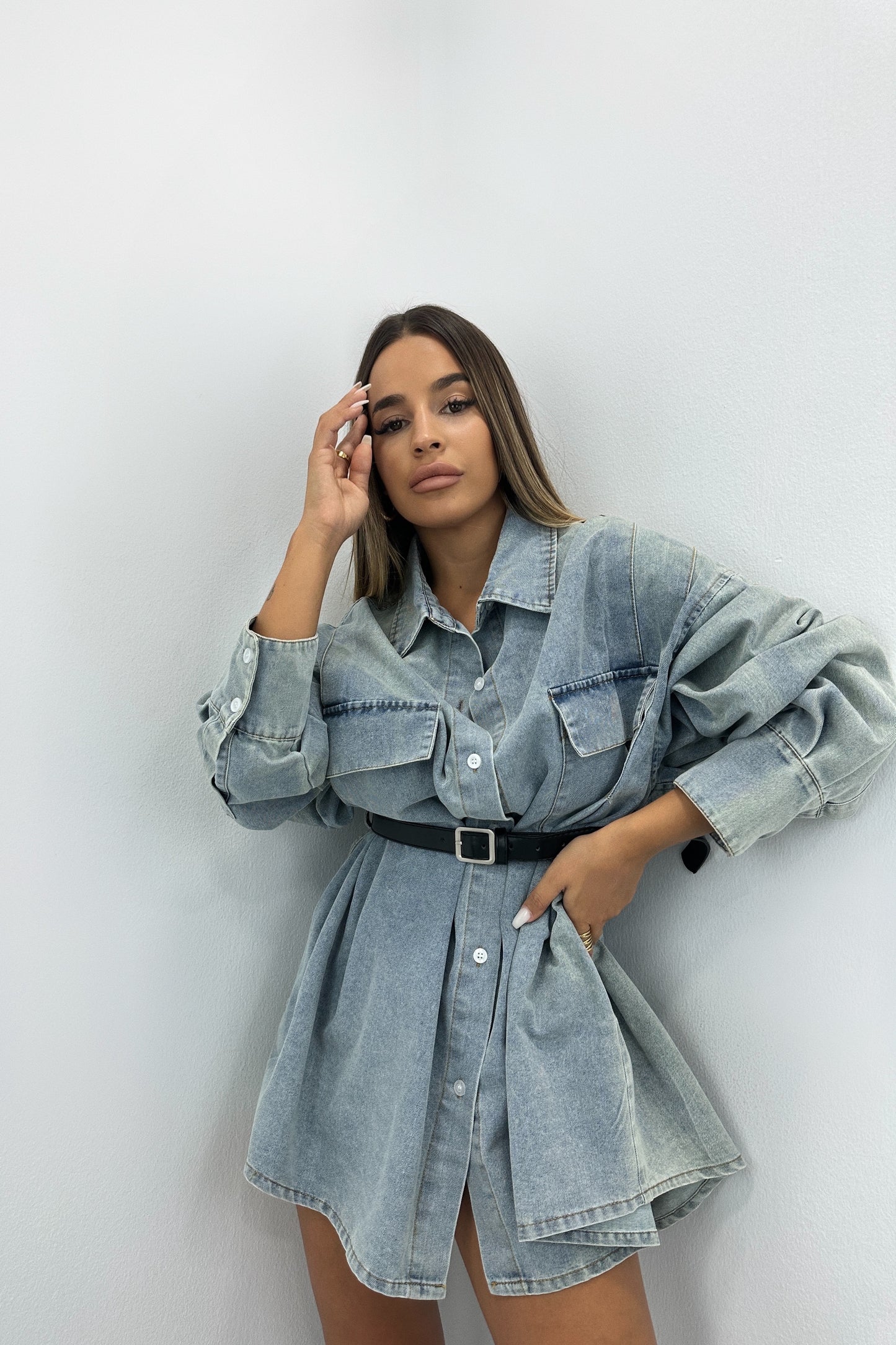 VESTIDO DENIM CON CINTURÓN