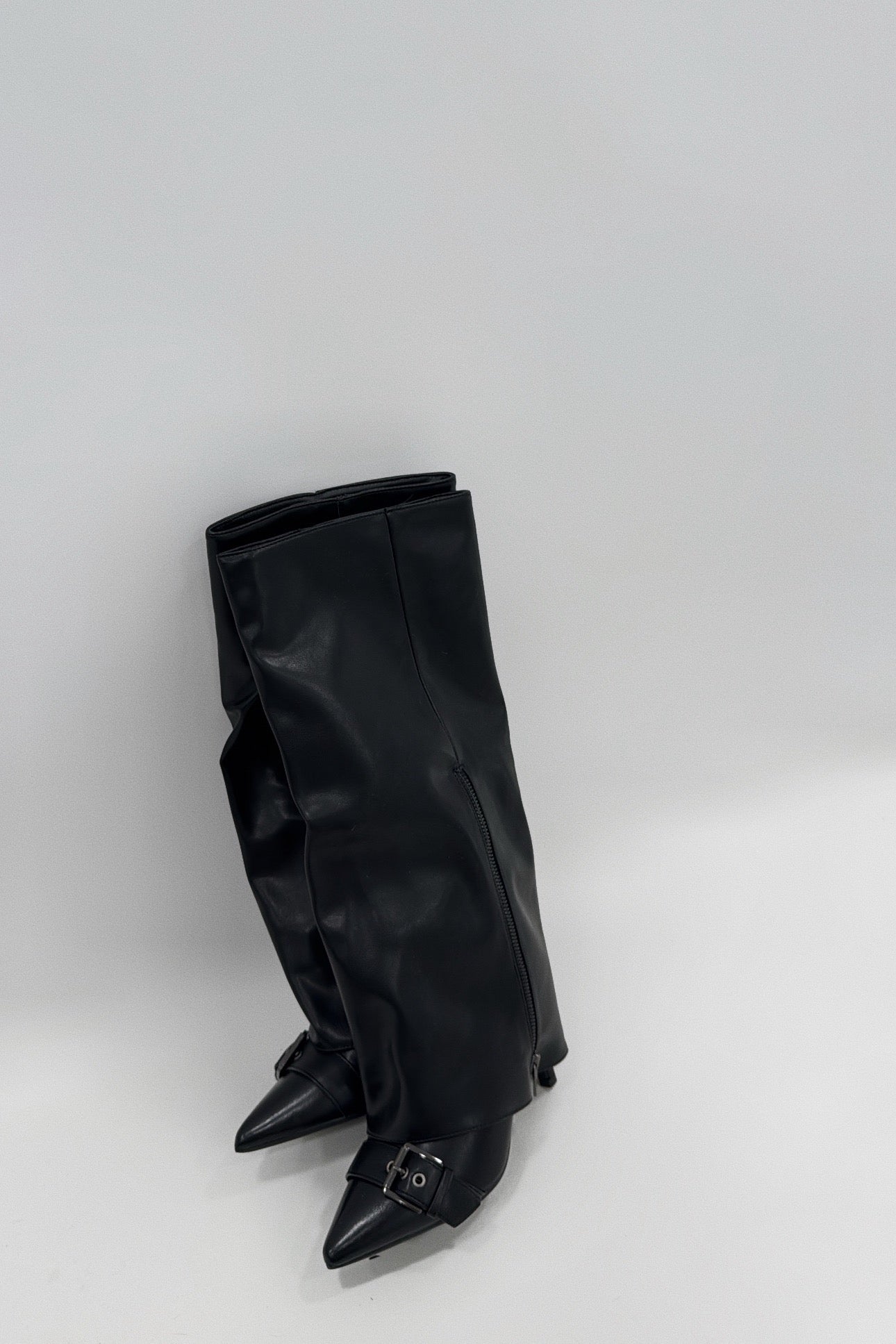 BOTAS TACÓN CON HEBILLA