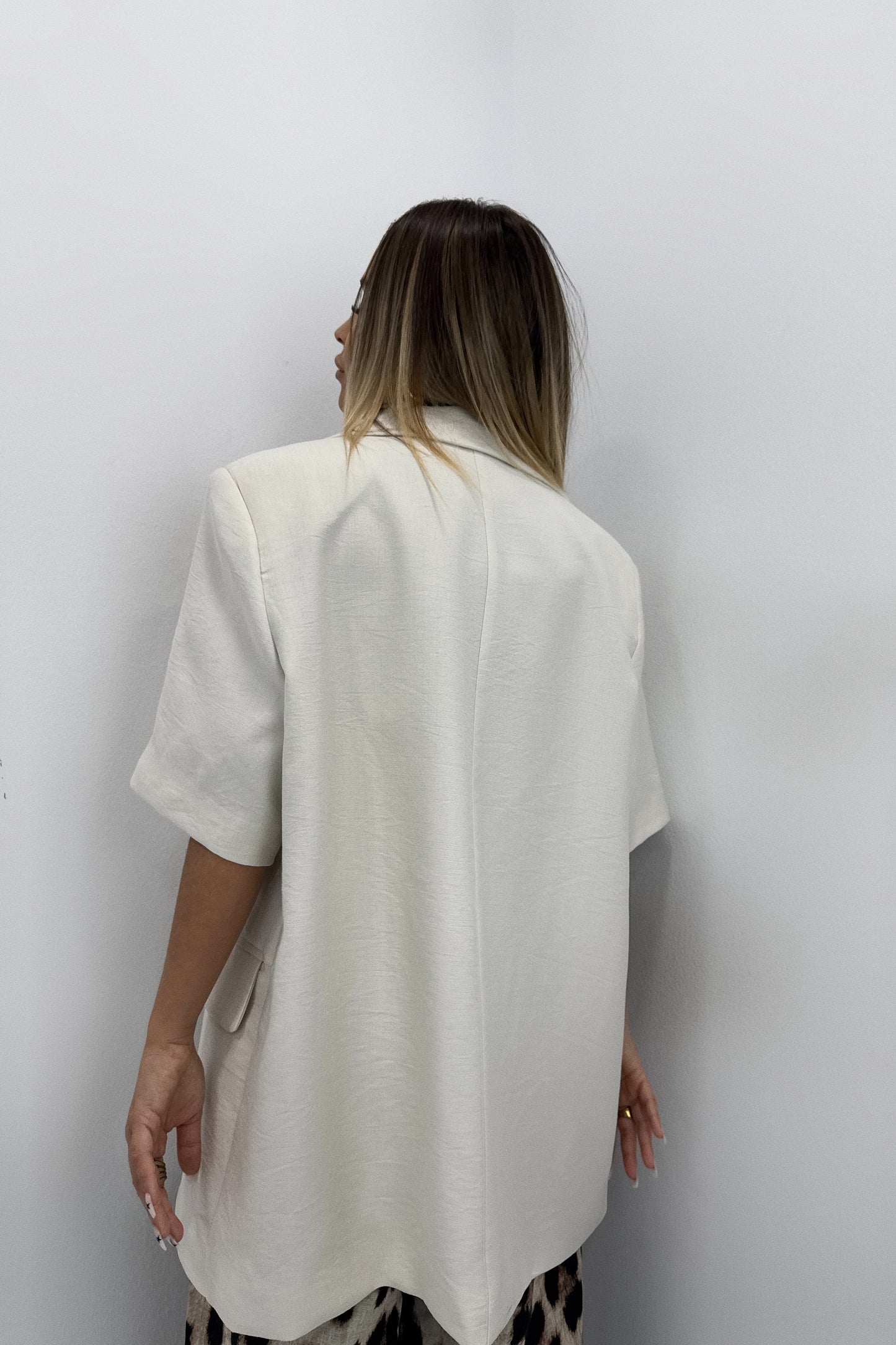 BLAZER MANG CORTA LUMINA