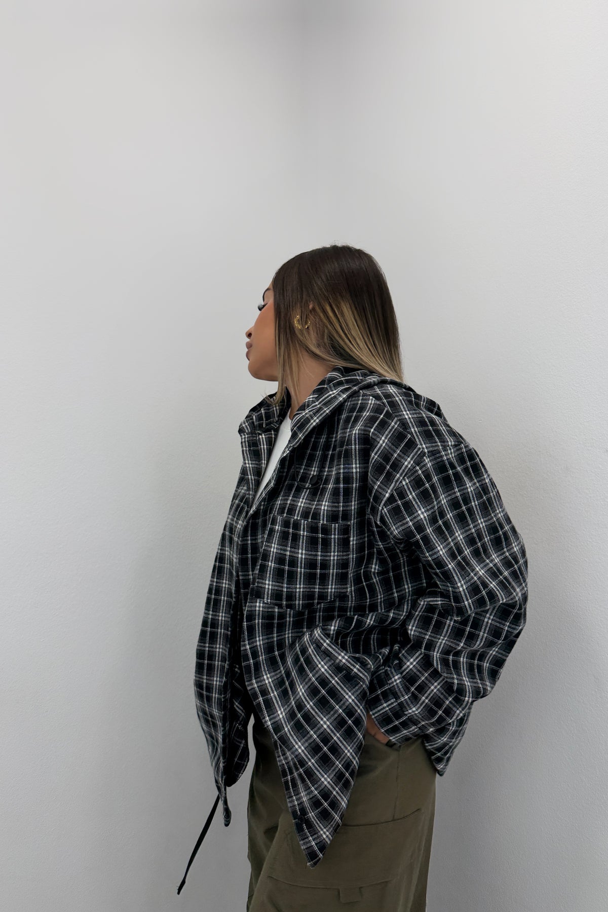 CAMISA CON CAPUCHA