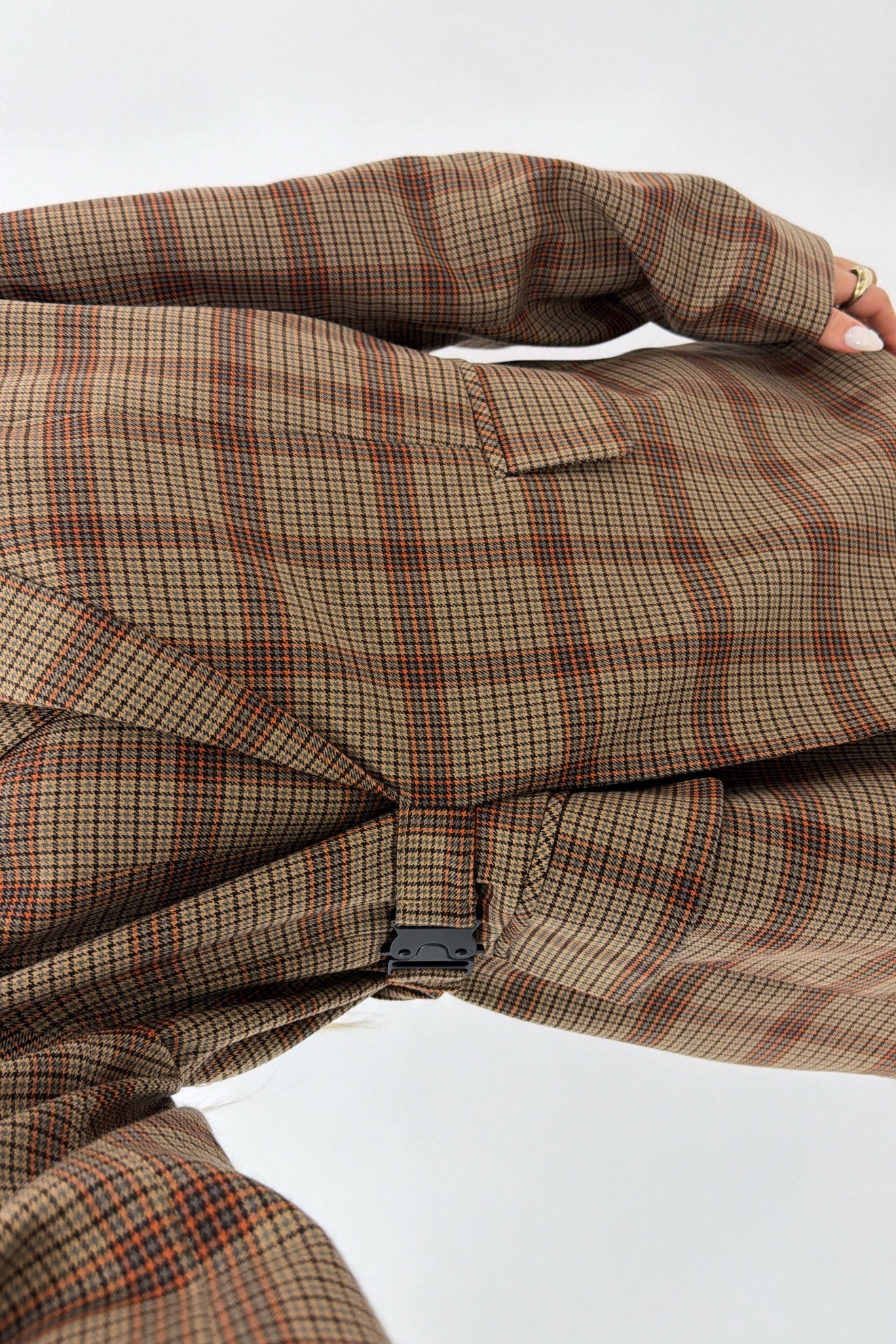 BLAZER DETAILS CUADROS