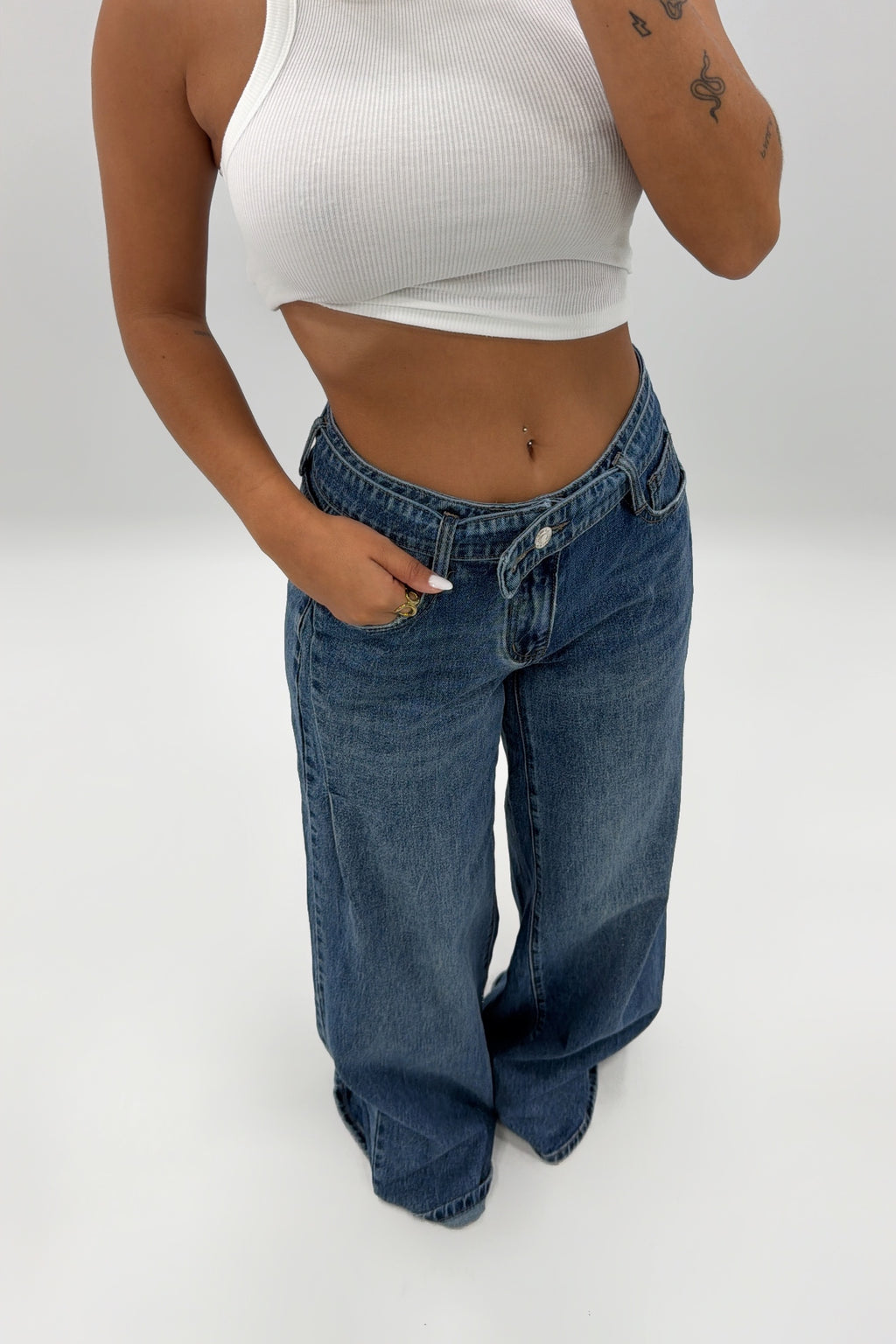JEANS BASIC DETAIL CINTURA