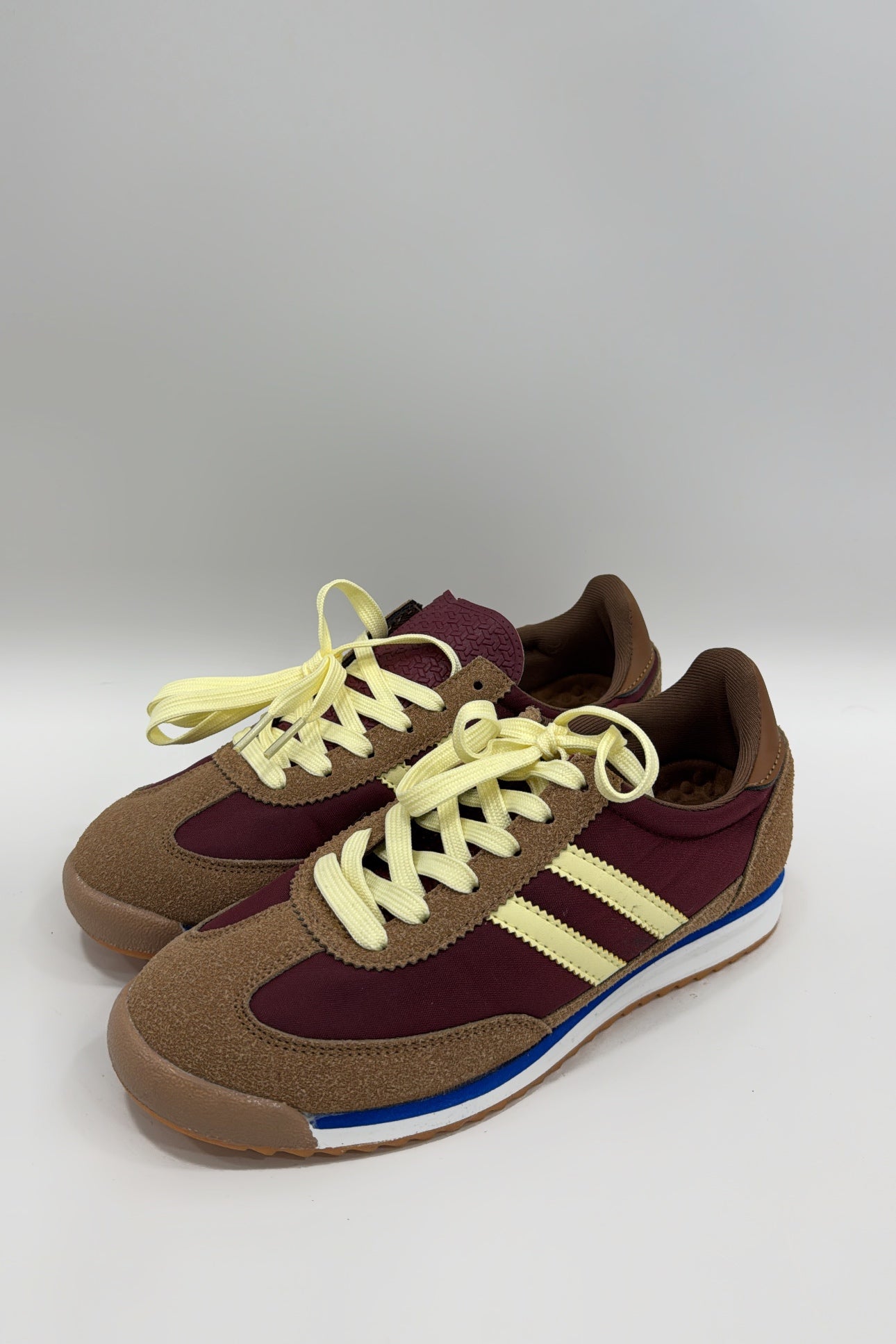 PLAYEROS AMAR AND BURD