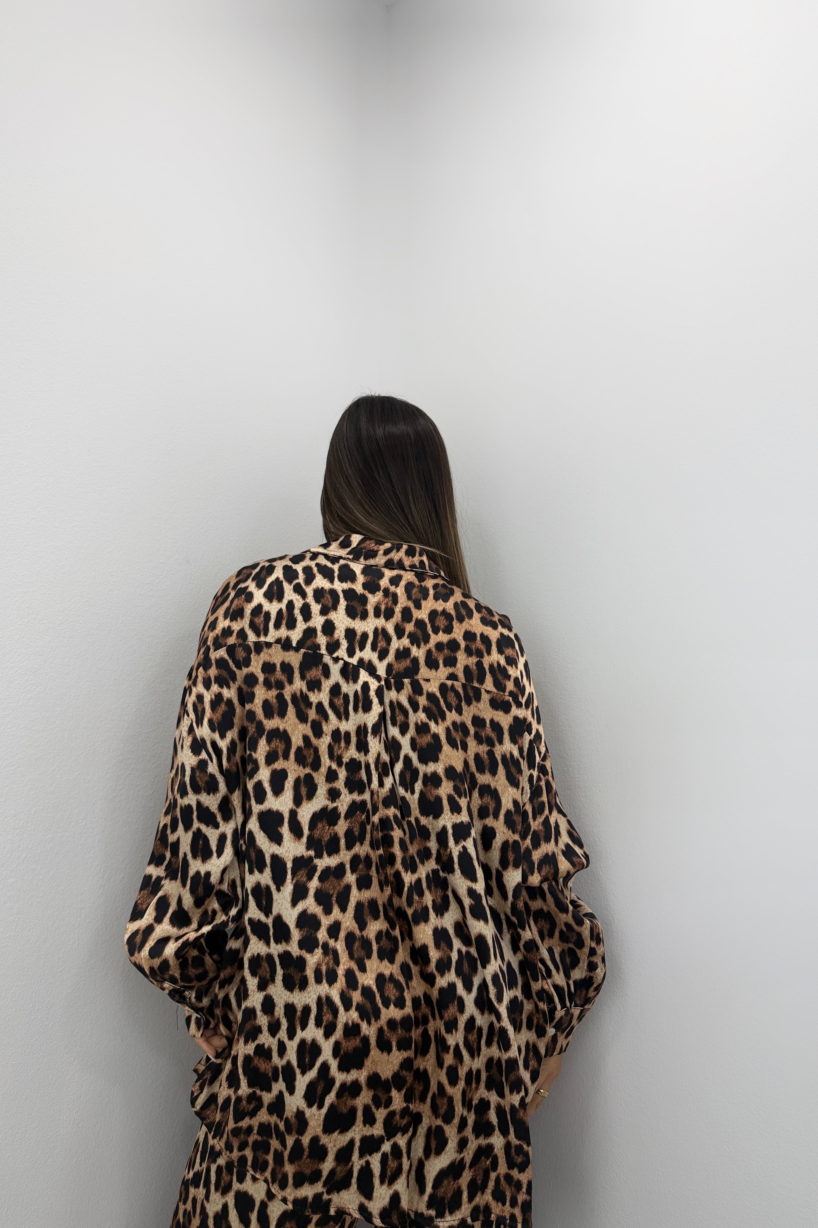 CAMISA LEOPARDO SATÉN