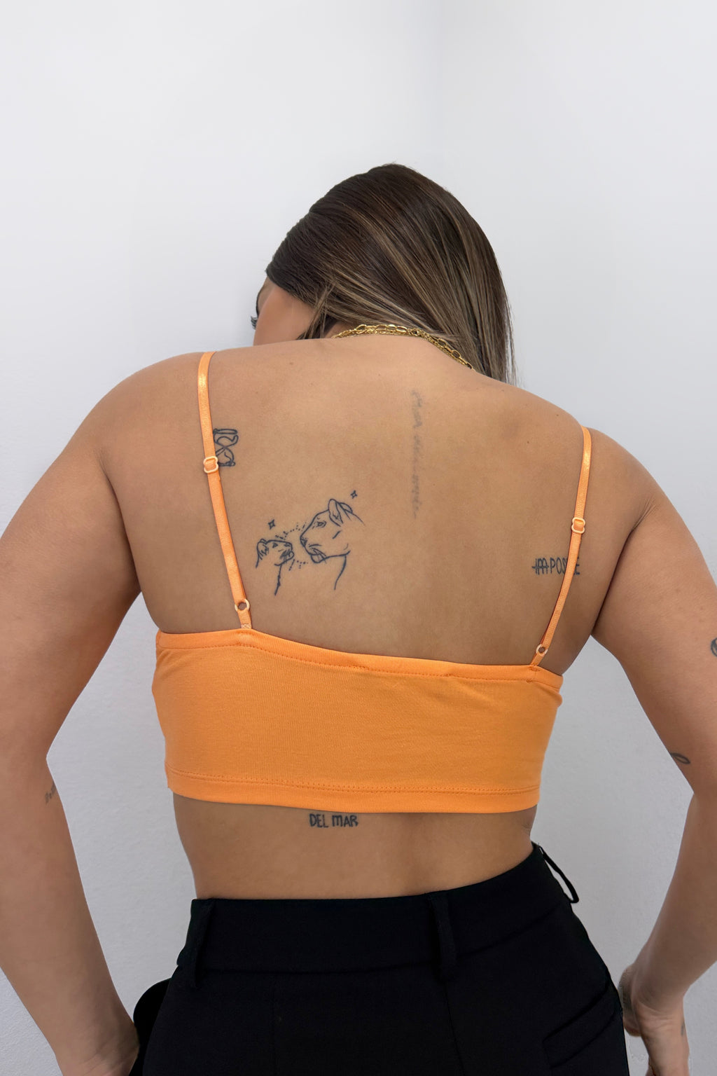 TOP BÁSICO ORANG LUMINA