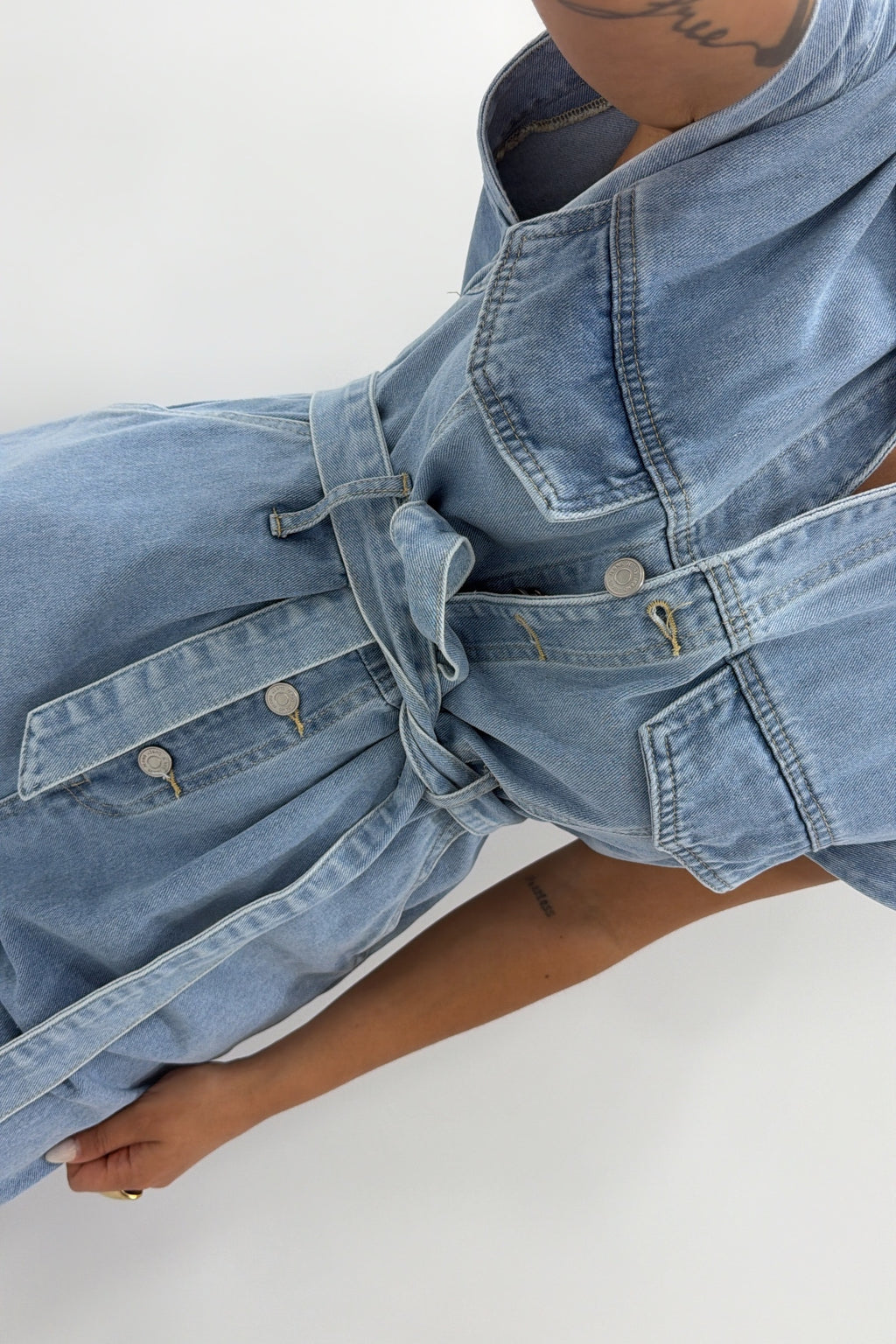 MONO DENIM CINTURÓN