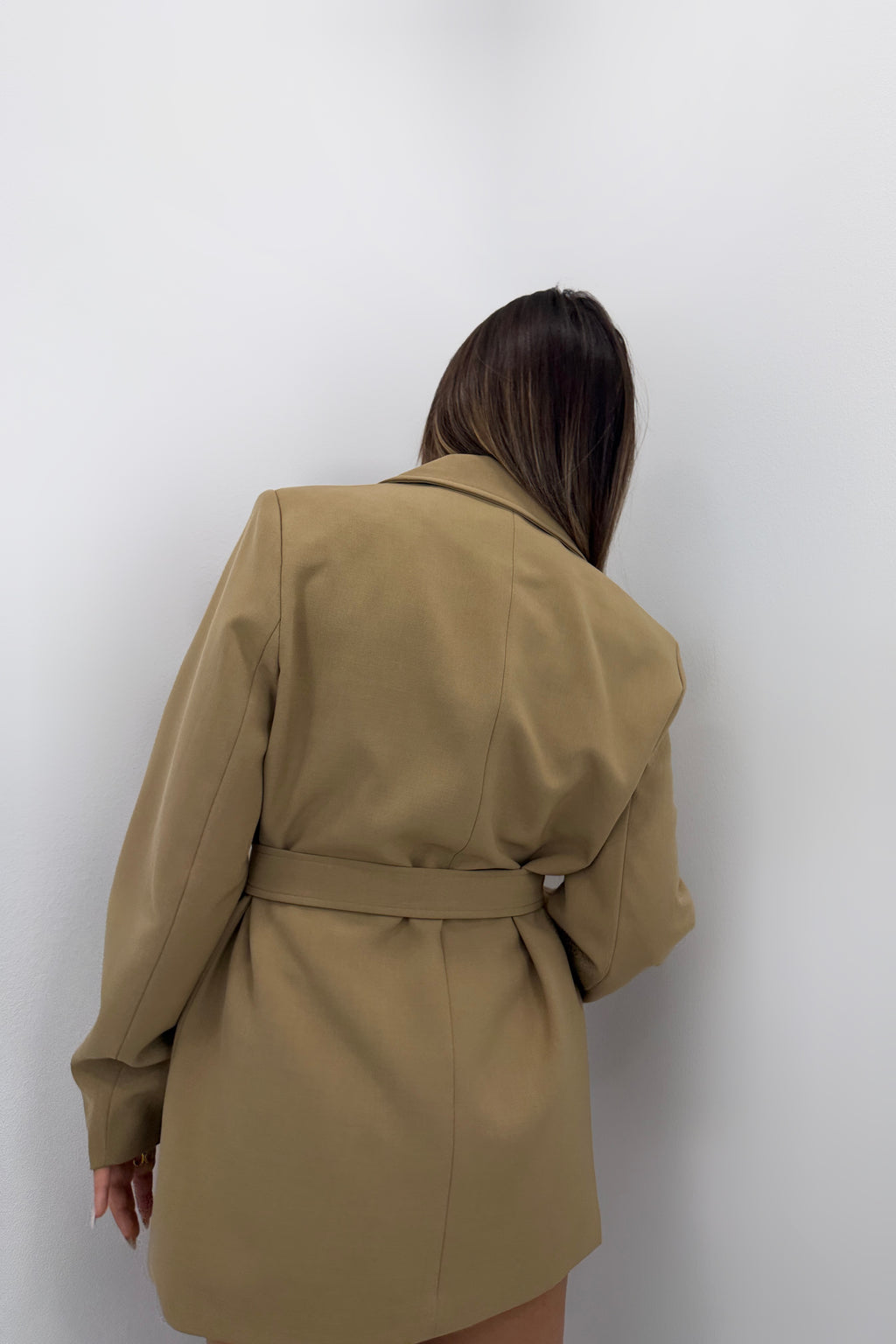 BLAZER CON CINTURÓN BOTTON