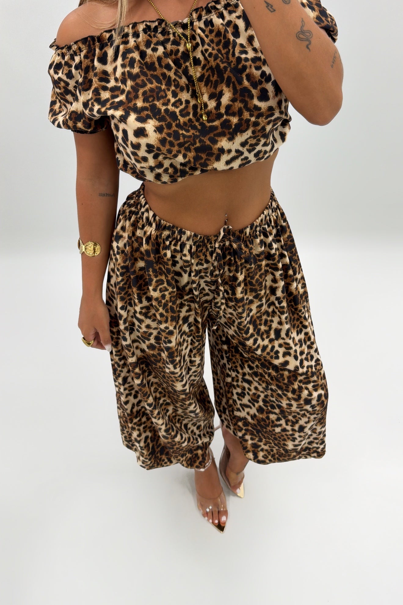 CONJUNTO LEO SATENE