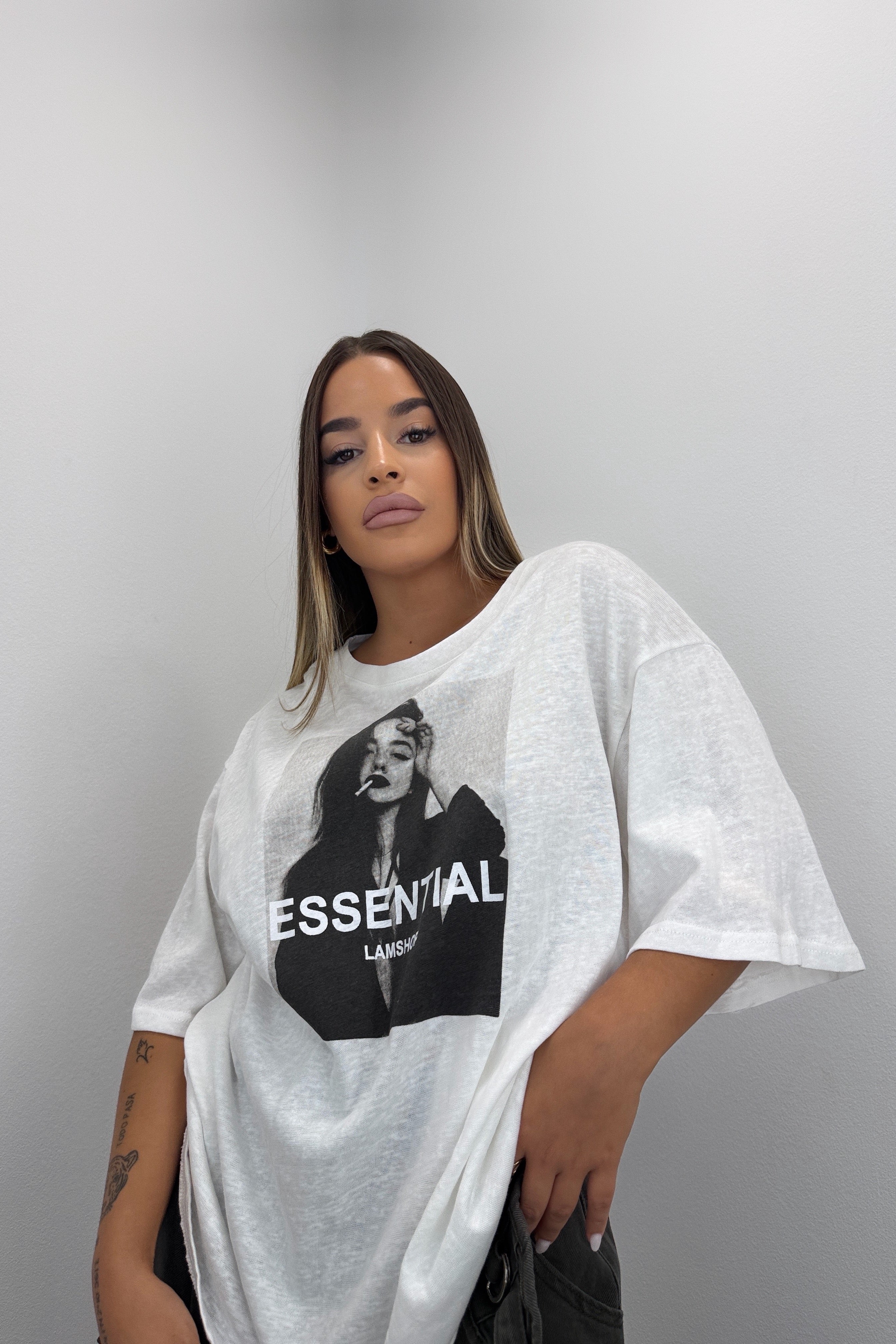 CAMISETA ESSENTIAL