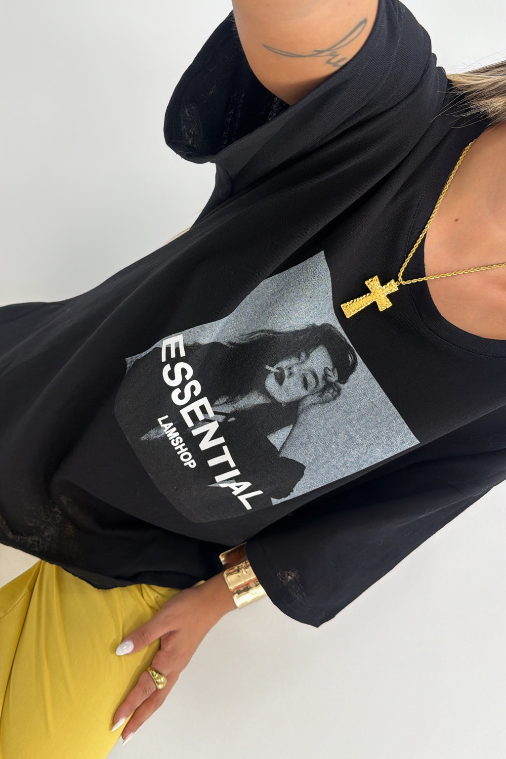 CAMISETA ESSENTIAL
