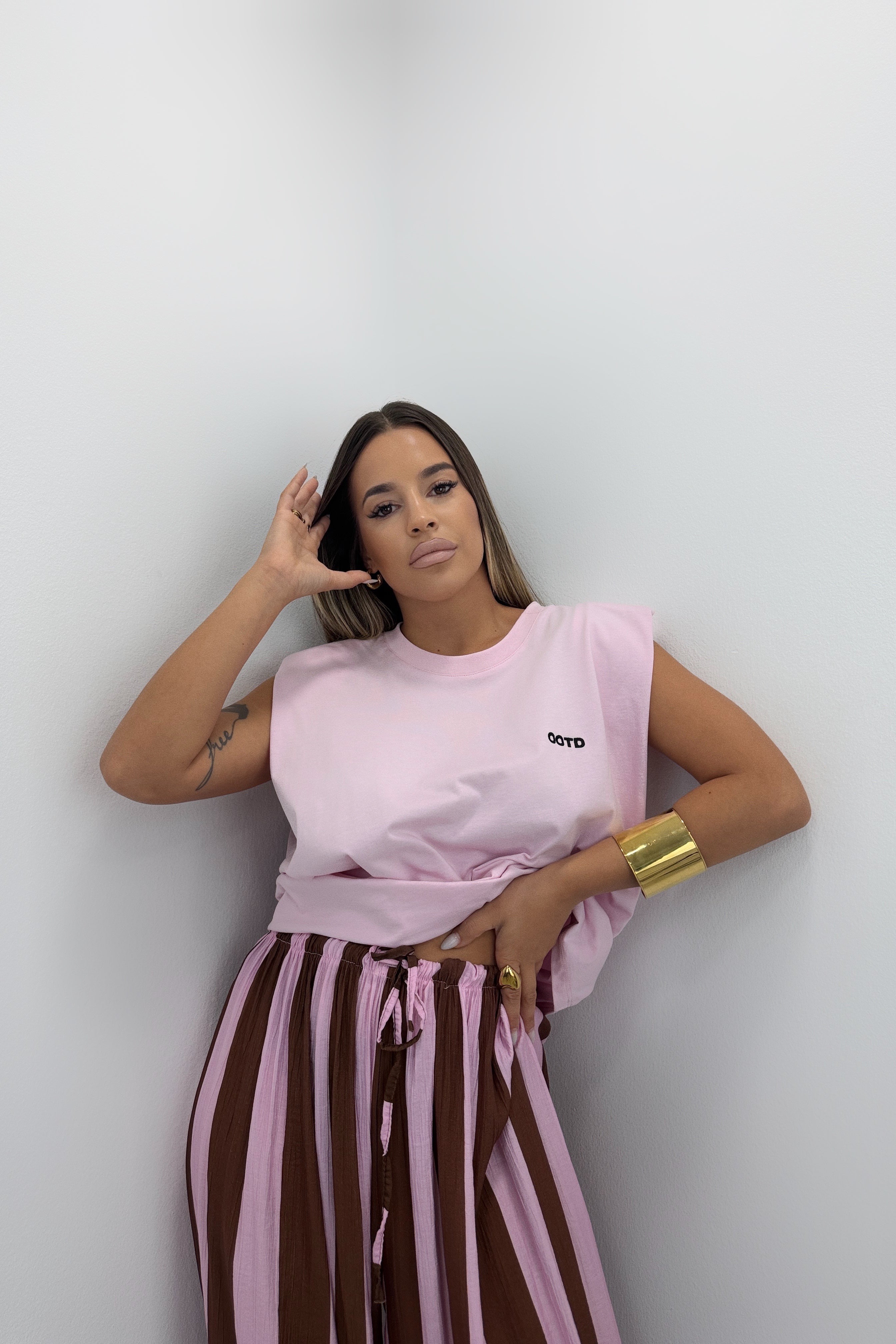 CAMISETA OOTD LUMINA