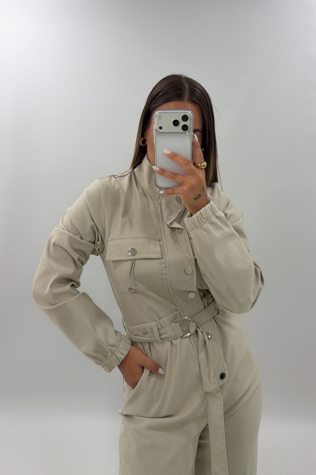 MONO CARGO CREM