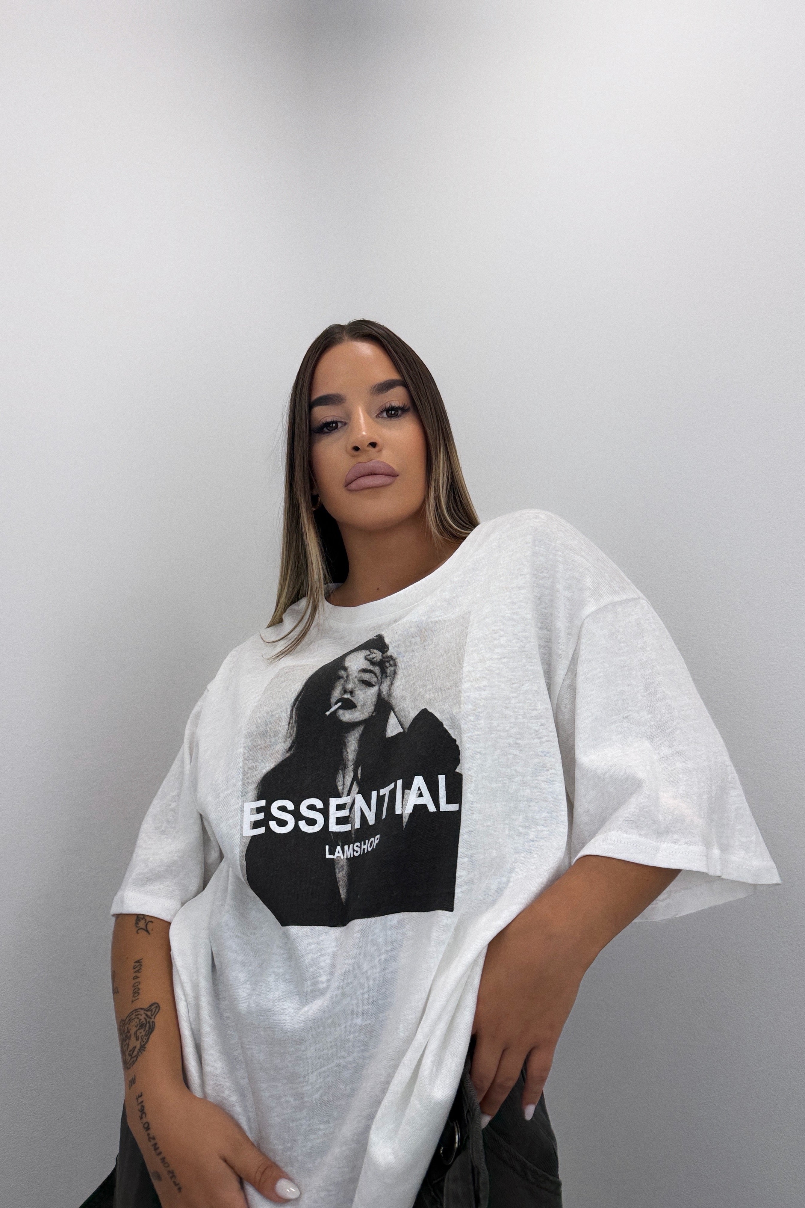 CAMISETA ESSENTIAL