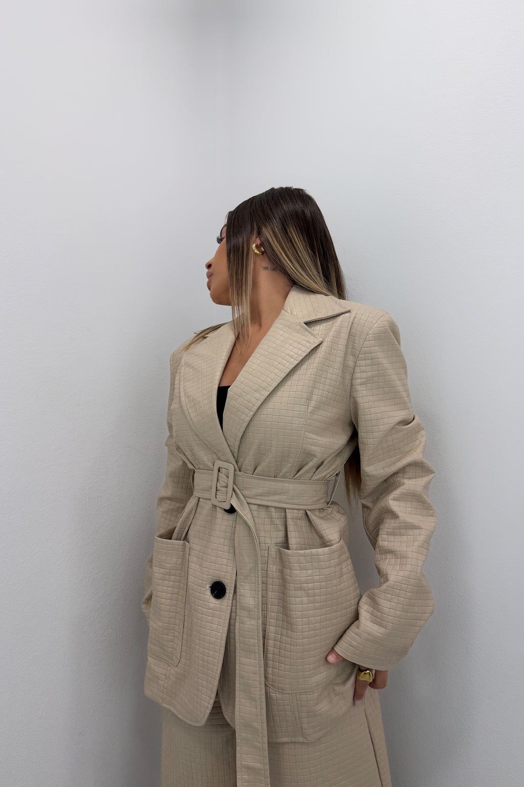 BLAZER CON CINTURÓN COCO LUMINA