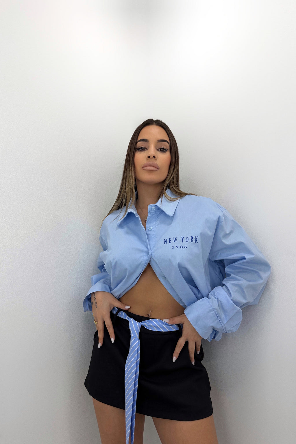 FALDA CON CORBATA LUMINA