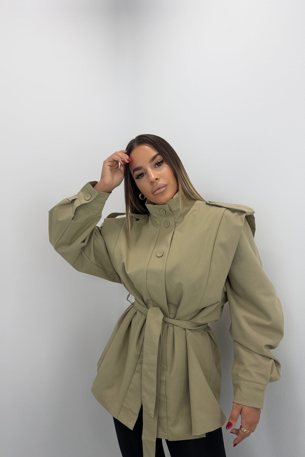 CHAQUETA TRENCH CINTURÓN
