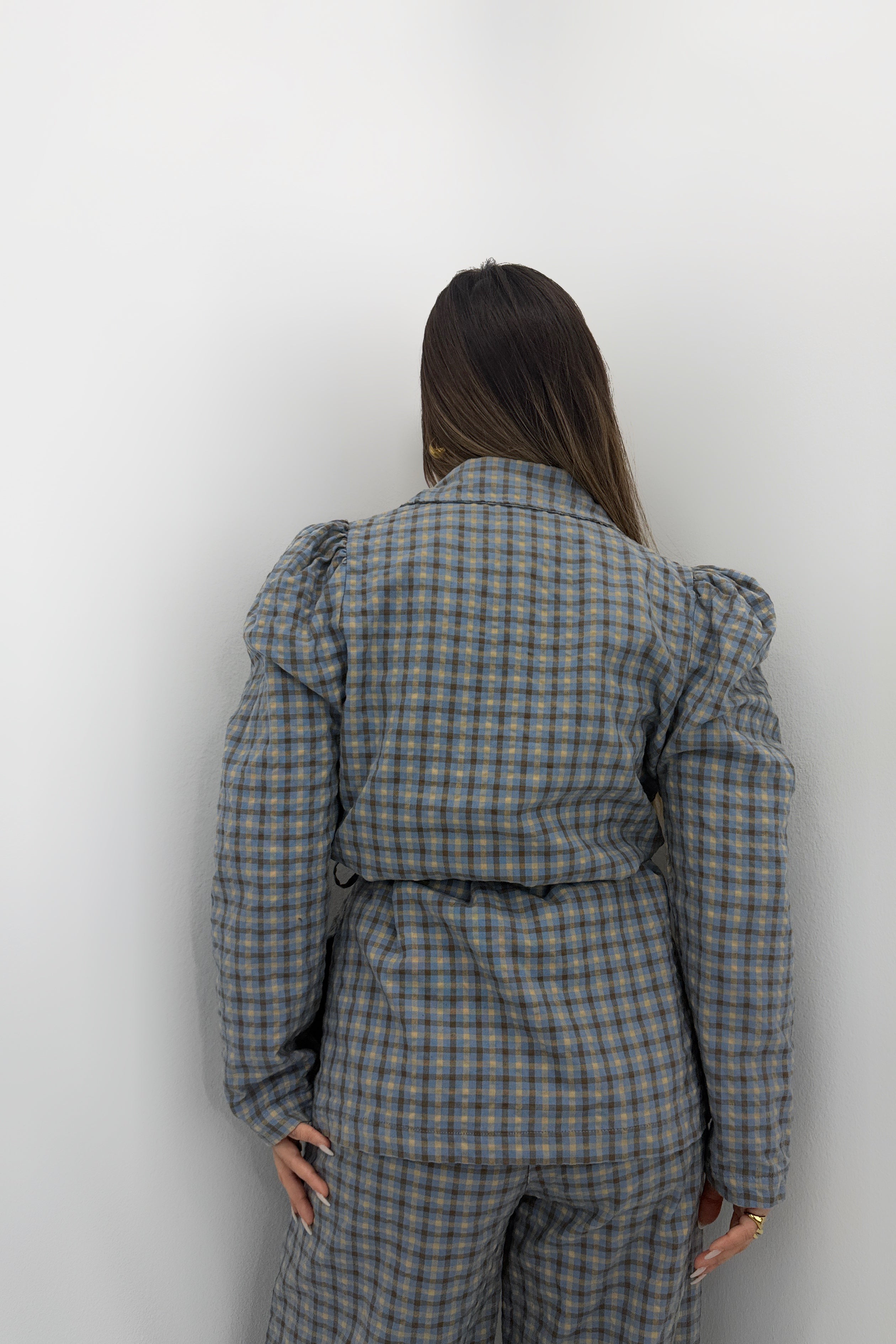 BLAZER MANGA ABULLONADA