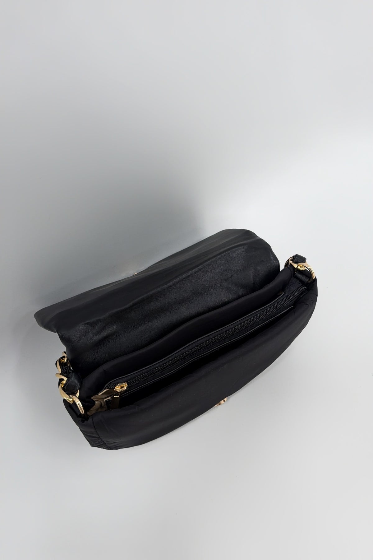 BOLSO ACOLCHADO CON DORE