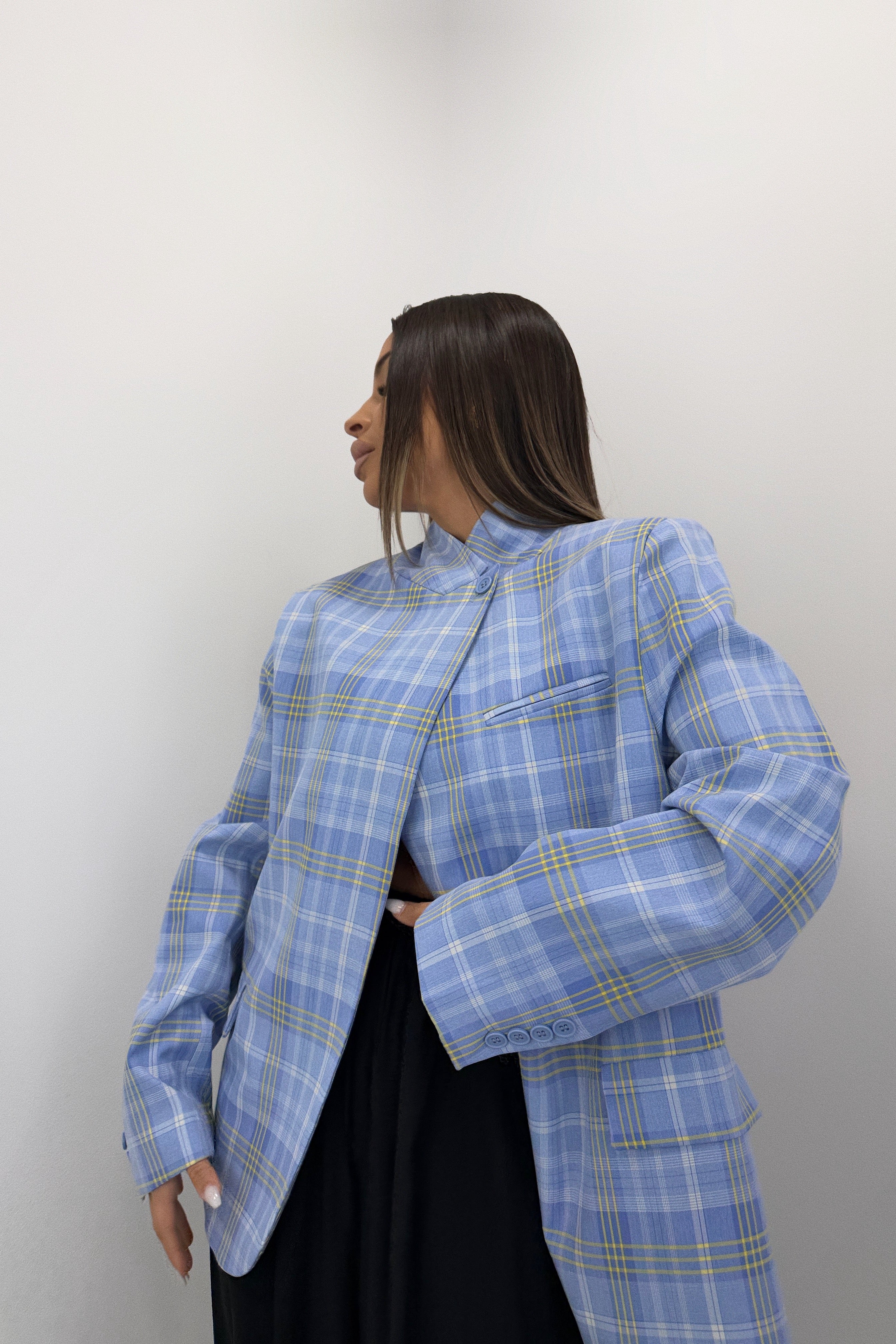 BLAZER CRUZADA CUADRS