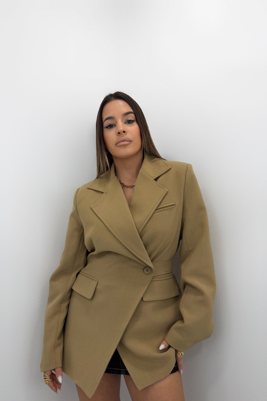 BLAZER CON CINTURÓN BOTTON