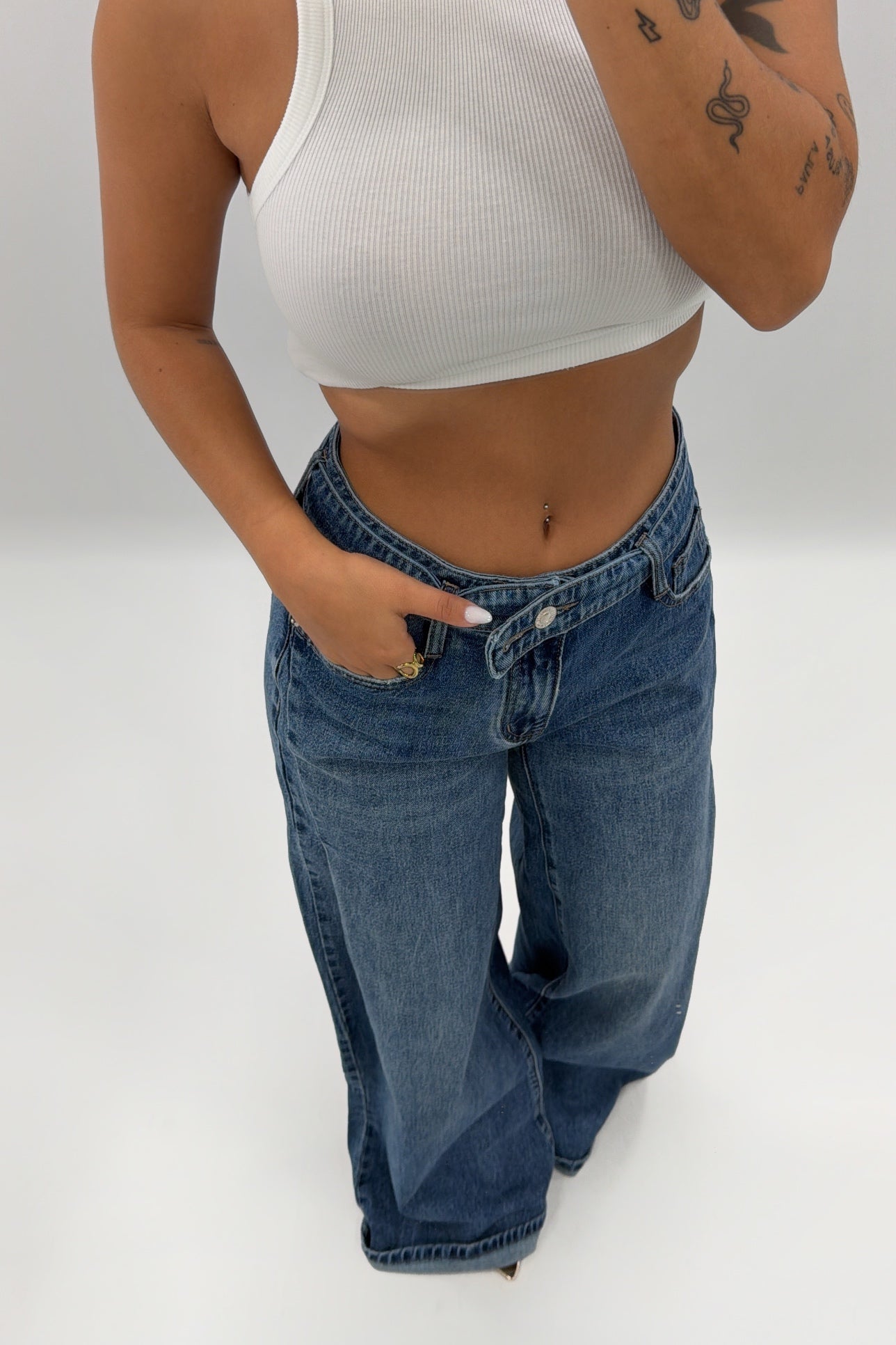 JEANS BASIC DETAIL CINTURA