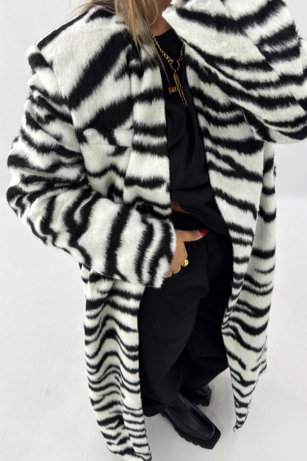 ABRIGO ZEBRA LUMINA