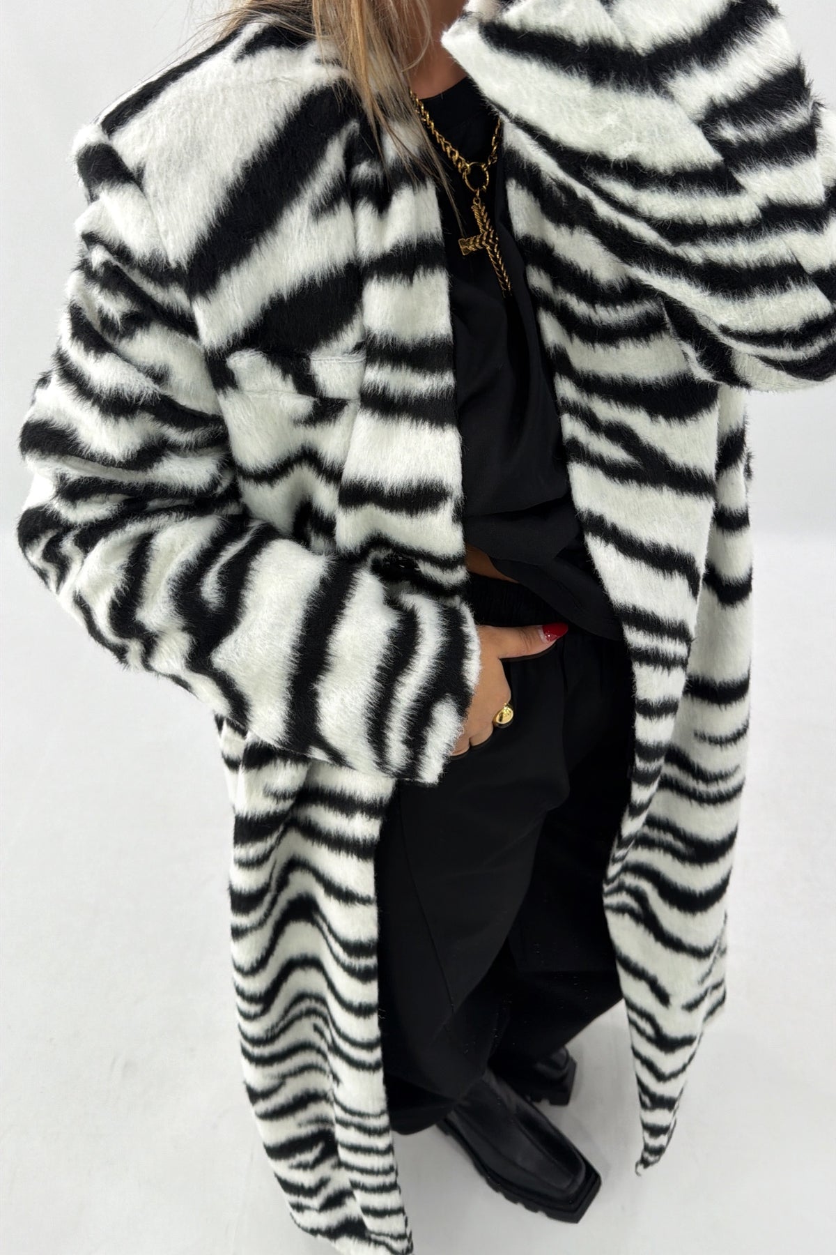 ABRIGO ZEBRA LUMINA