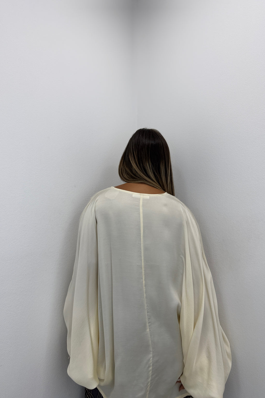BLUSA SATÉN CREM