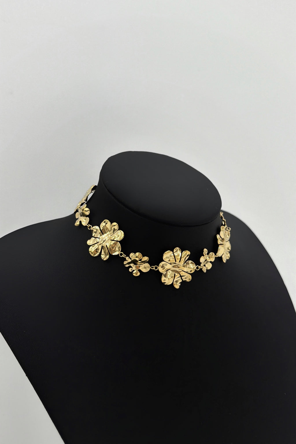 COLLAR CHOCKER ROSES