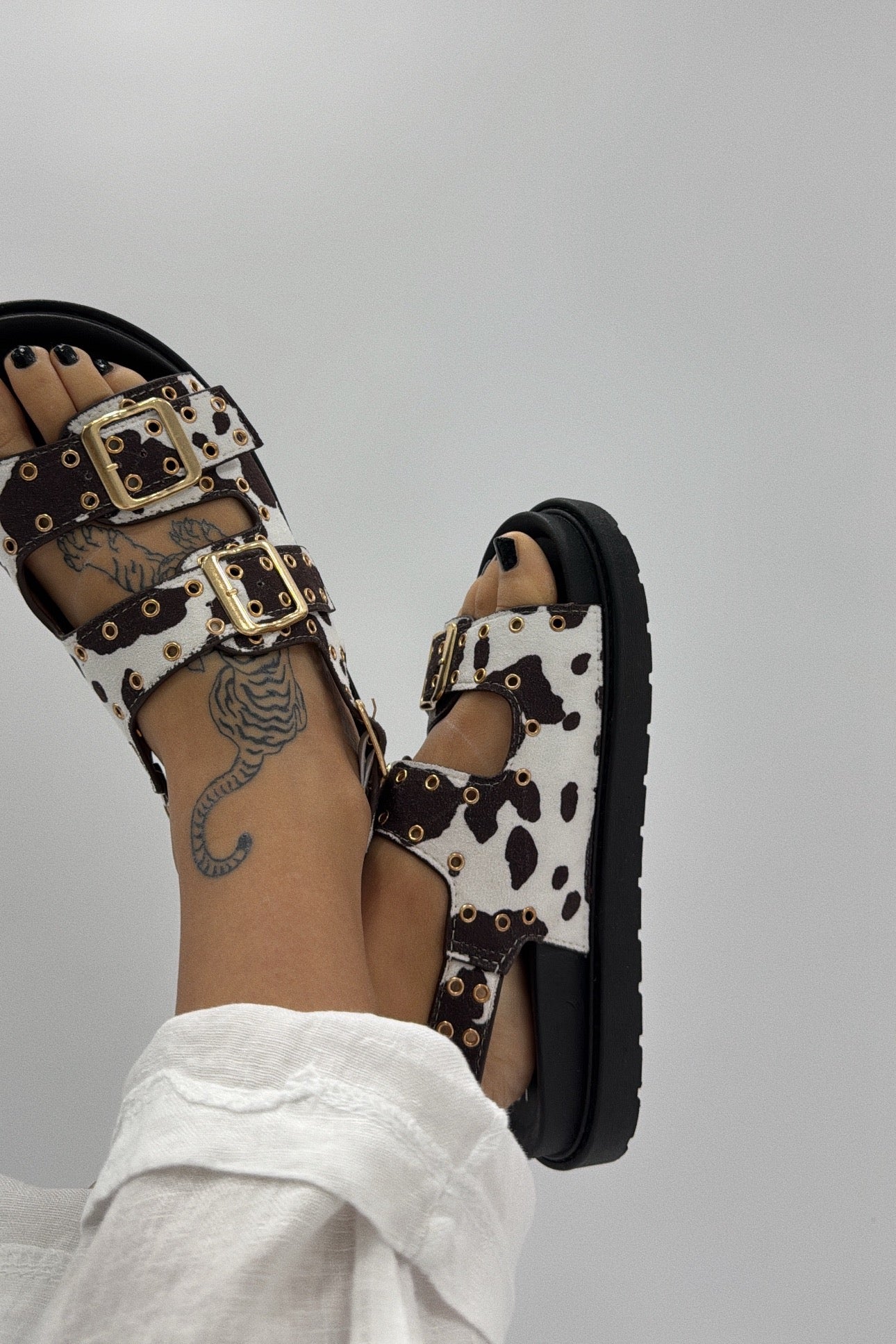 SANDALIAS HEBILLAS VAC