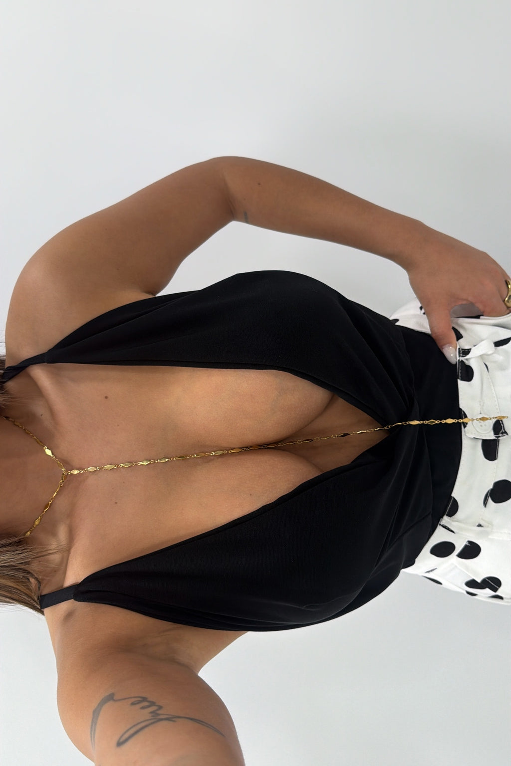 COLLAR CAÍDO
