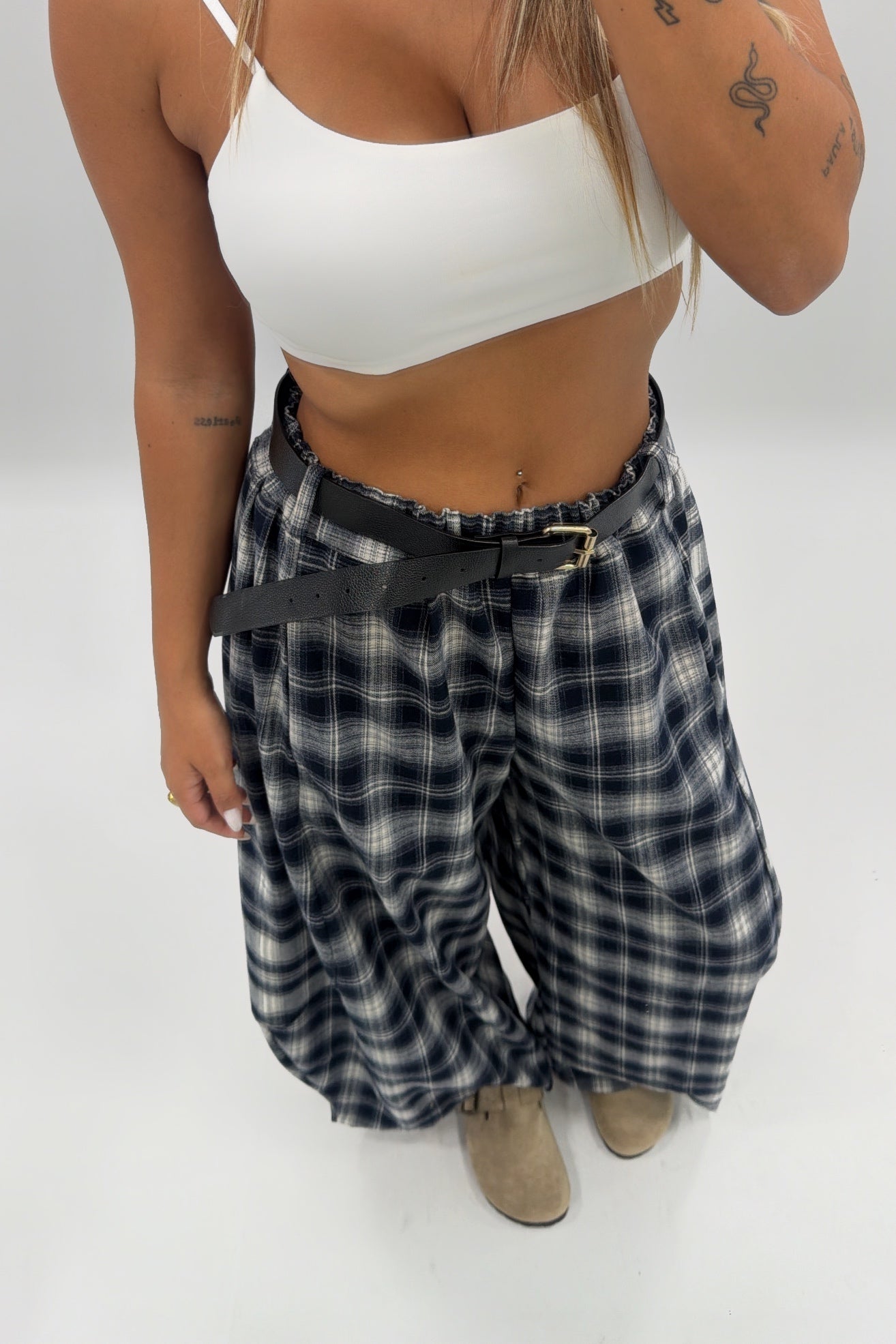 PANTALÓN CUADRE CON CINTURÓN