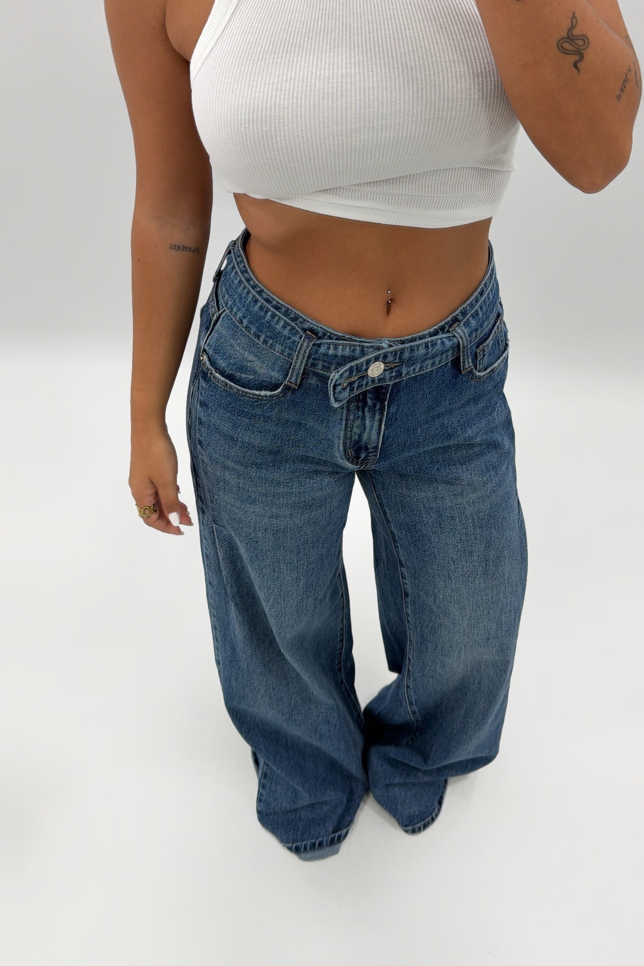 JEANS BASIC DETAIL CINTURA
