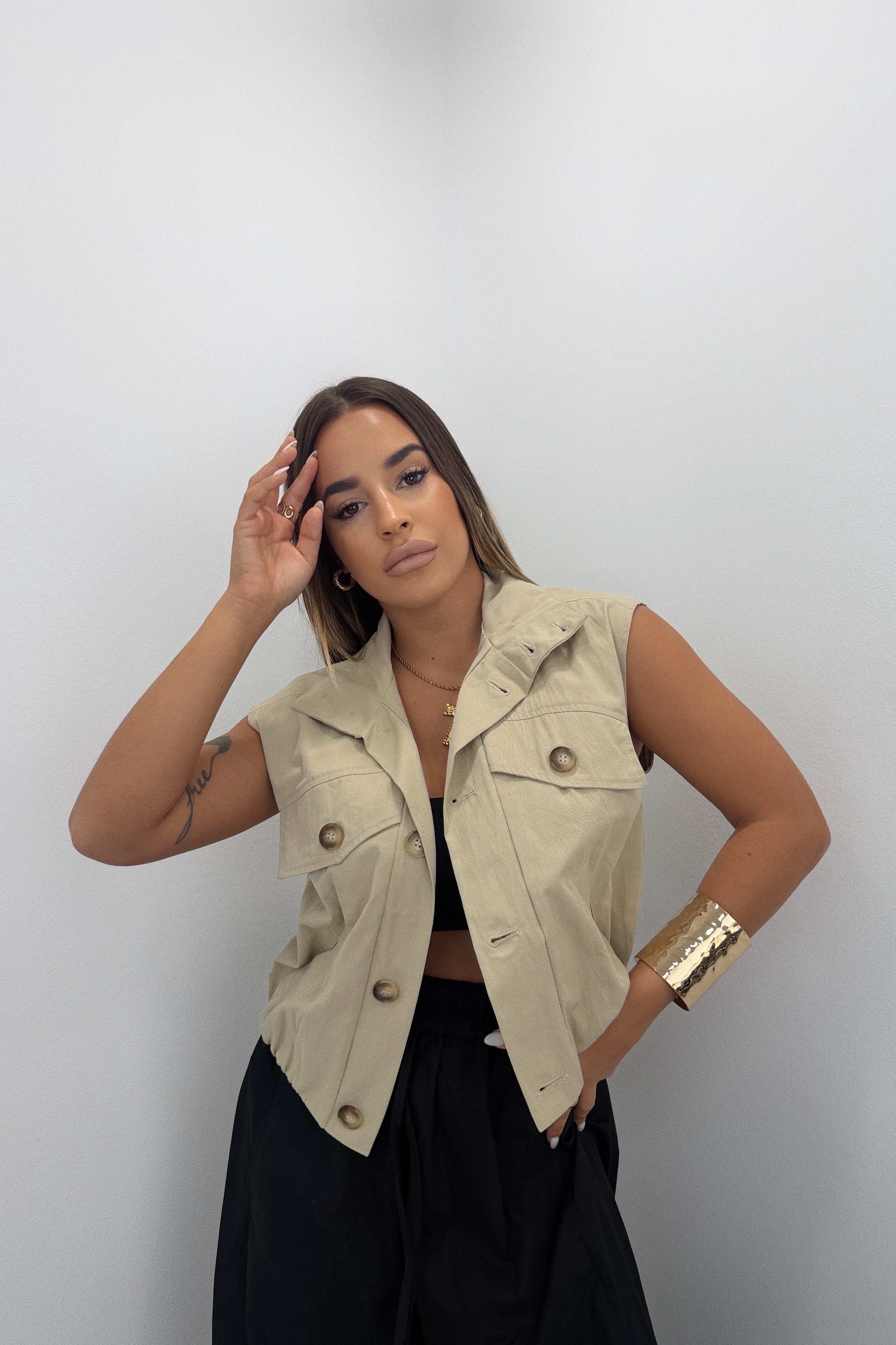 CHALECO CROPPED CREEM