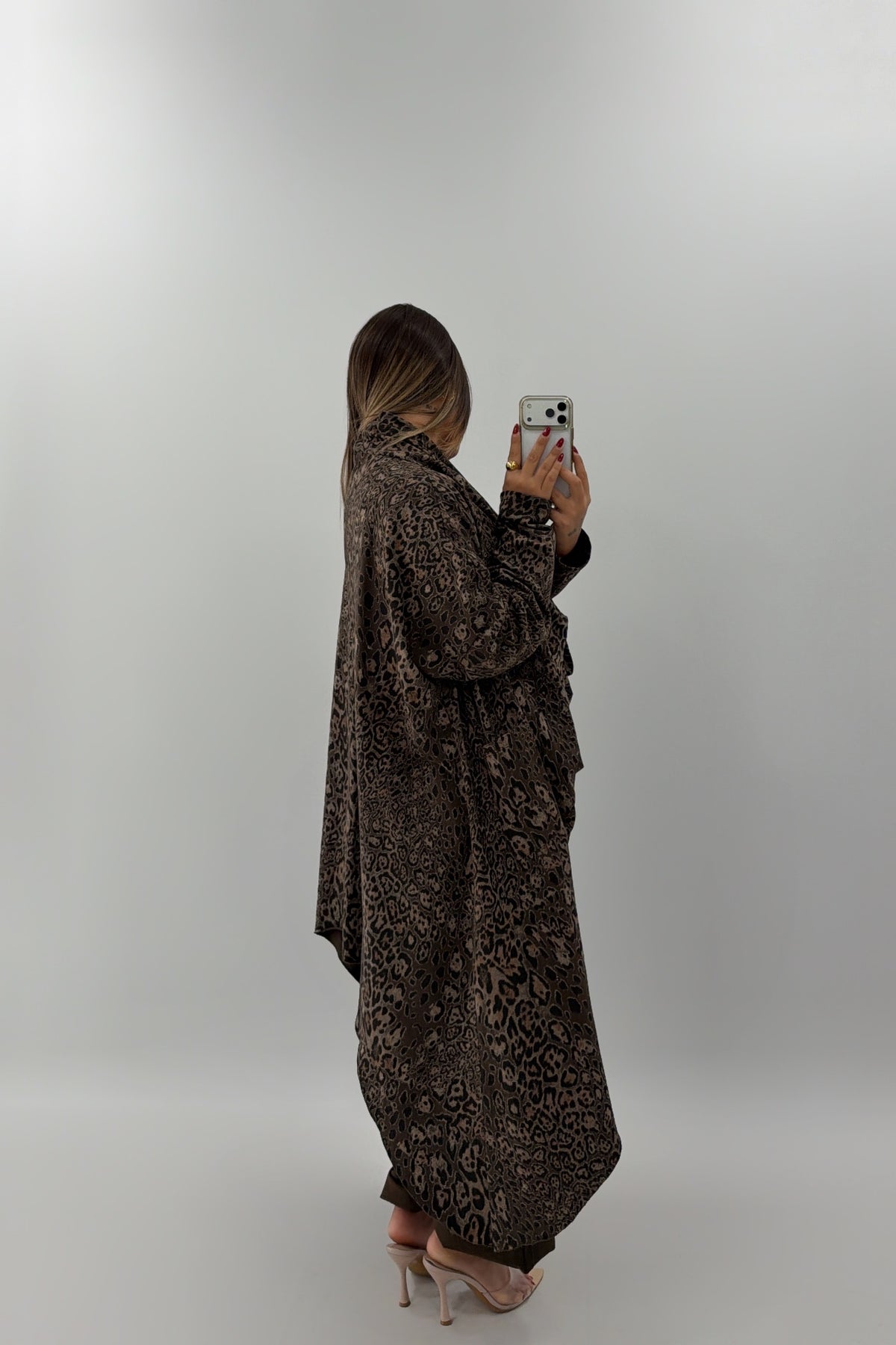 CHAQUETA CAPA BAGGY LEO