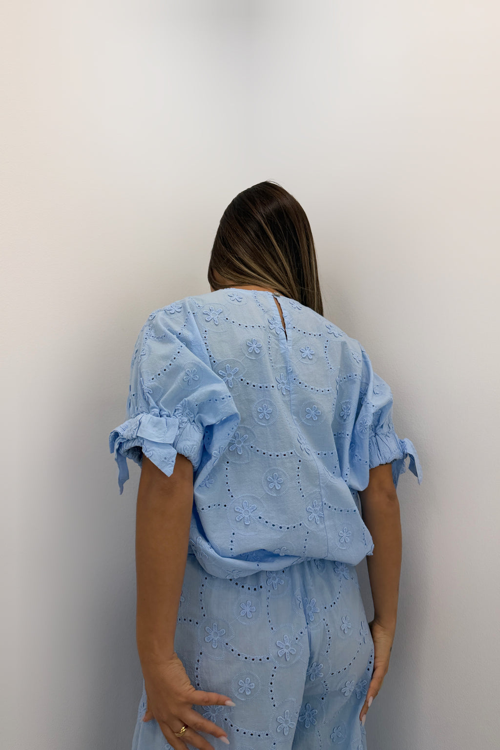 CAMISA BORDE LUMINA