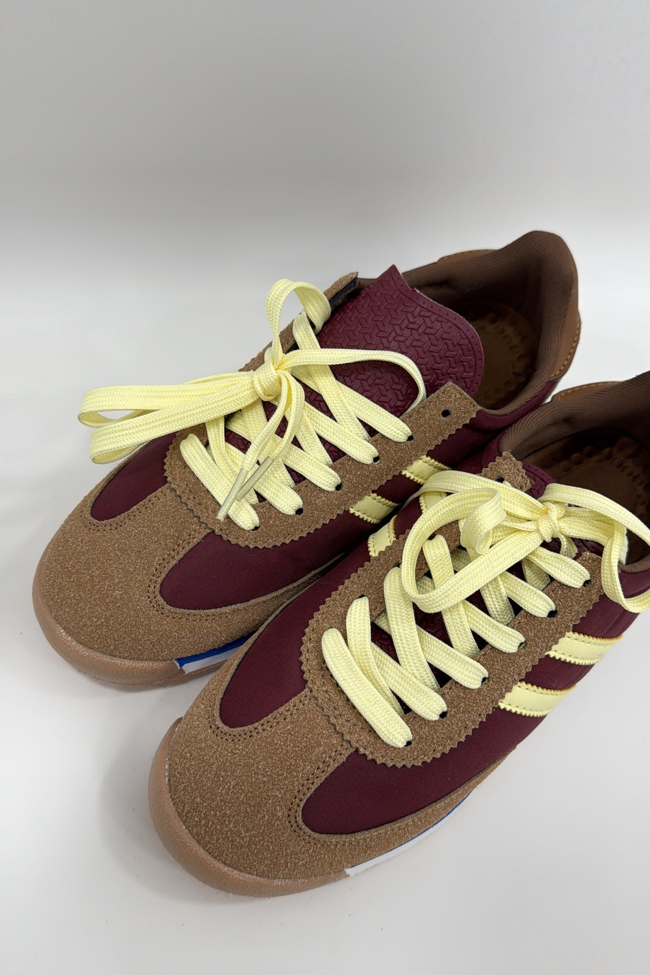 PLAYEROS AMAR AND BURD