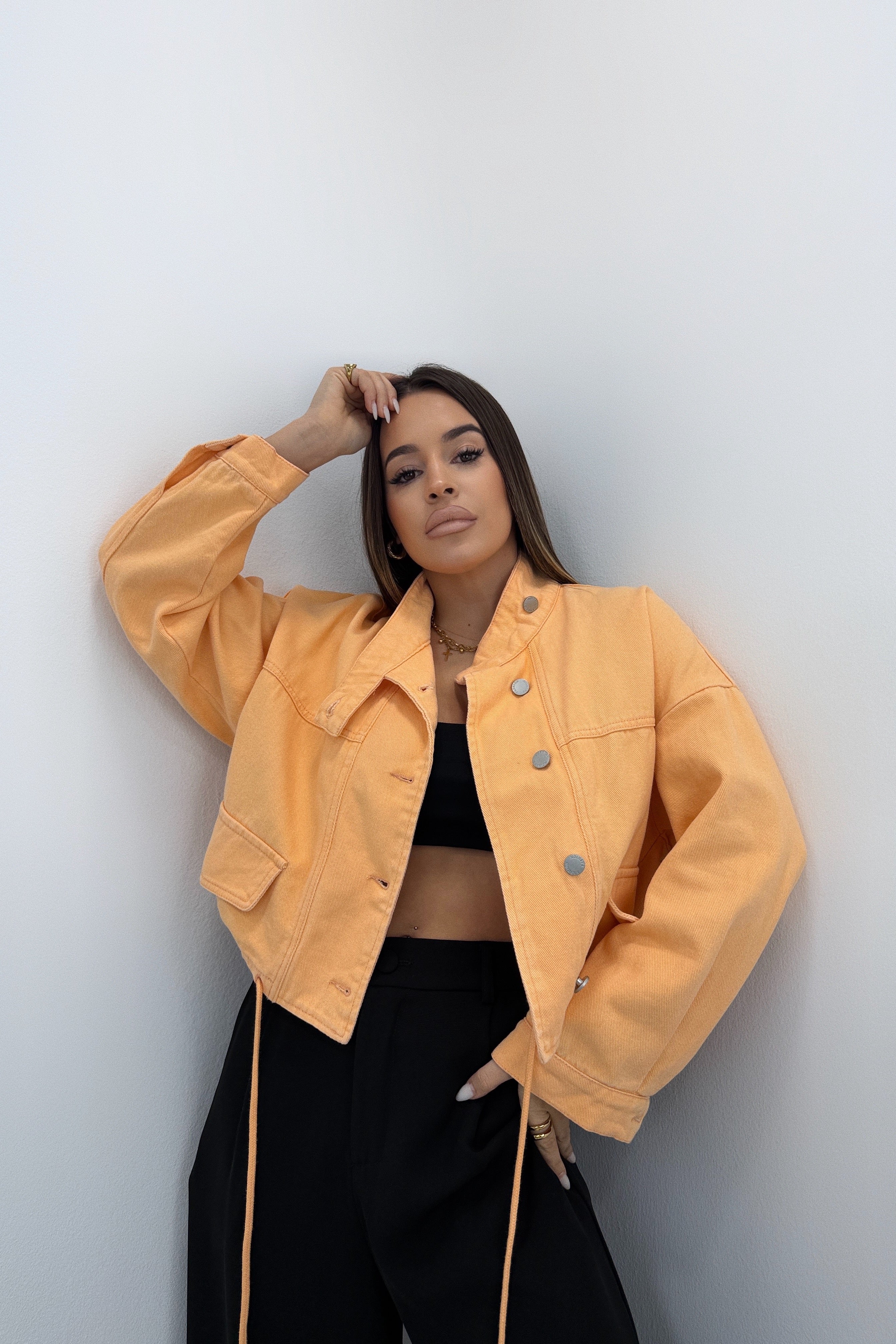 CHAQUETA CROPPED FRUNZ