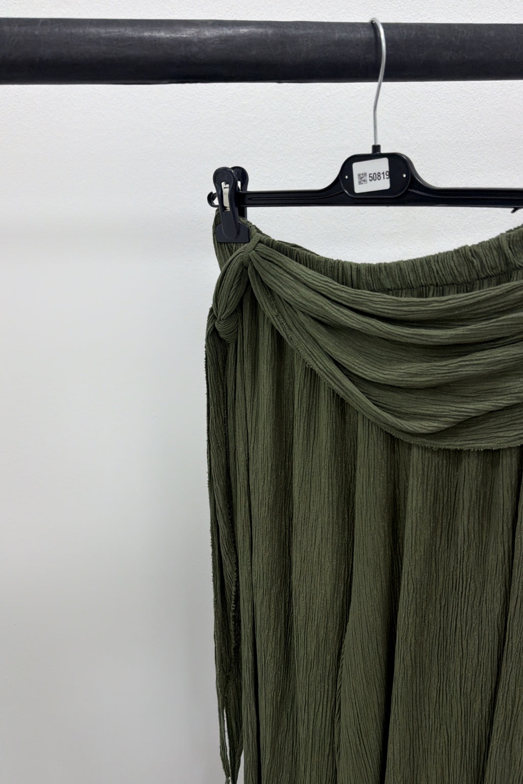 PANTALÓN FLUID CON PAÑUELO