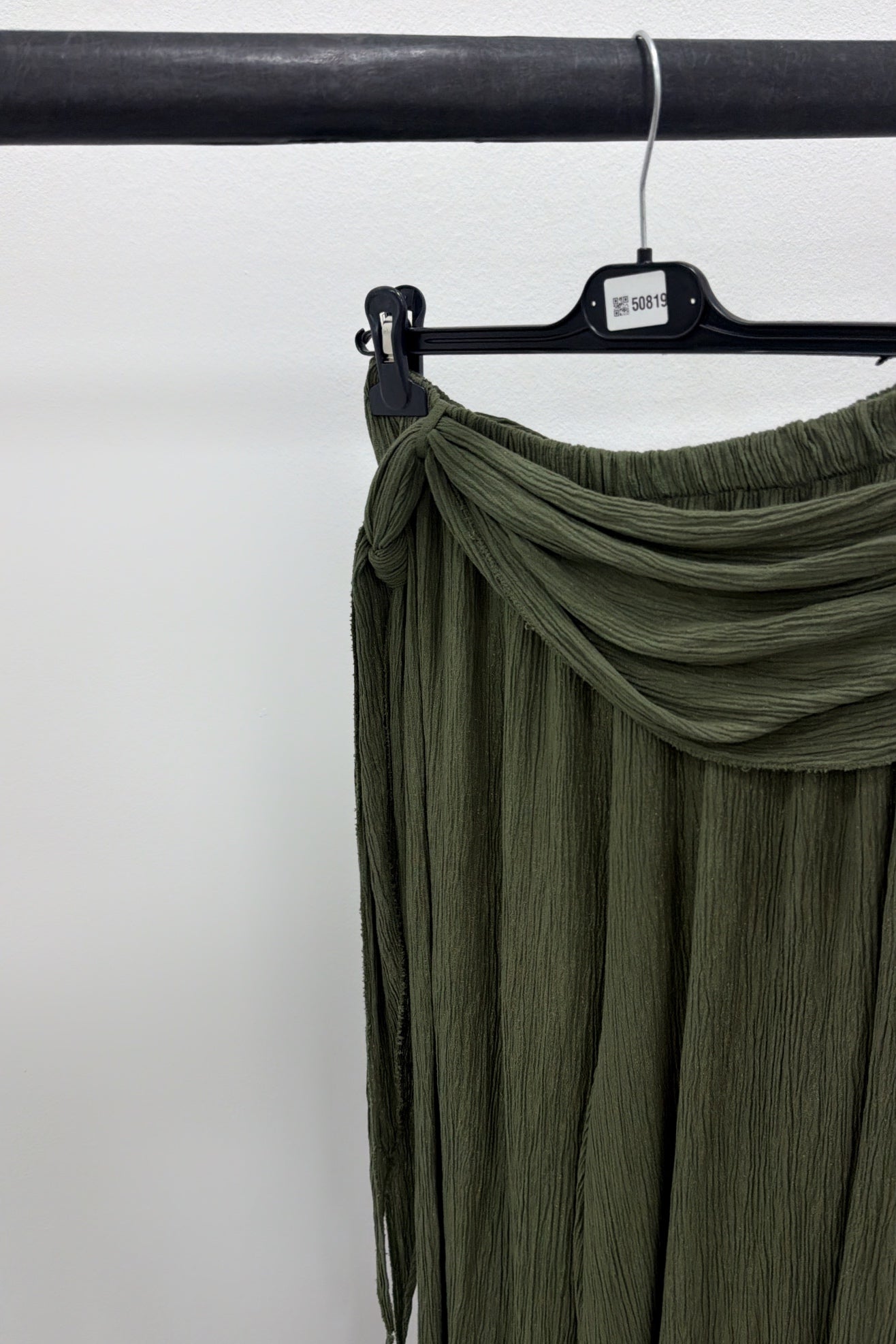 PANTALÓN FLUID CON PAÑUELO
