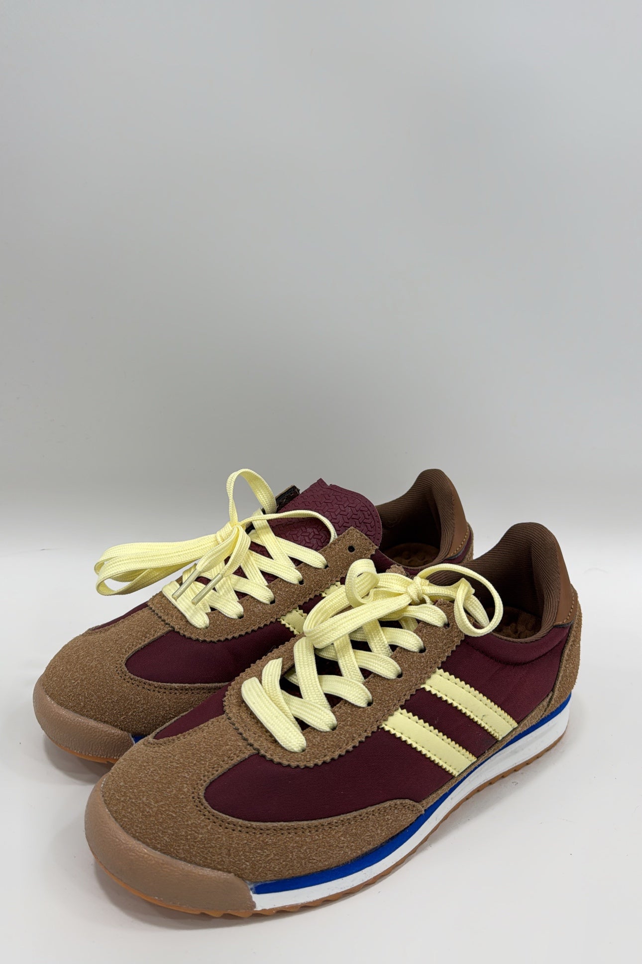 PLAYEROS AMAR AND BURD