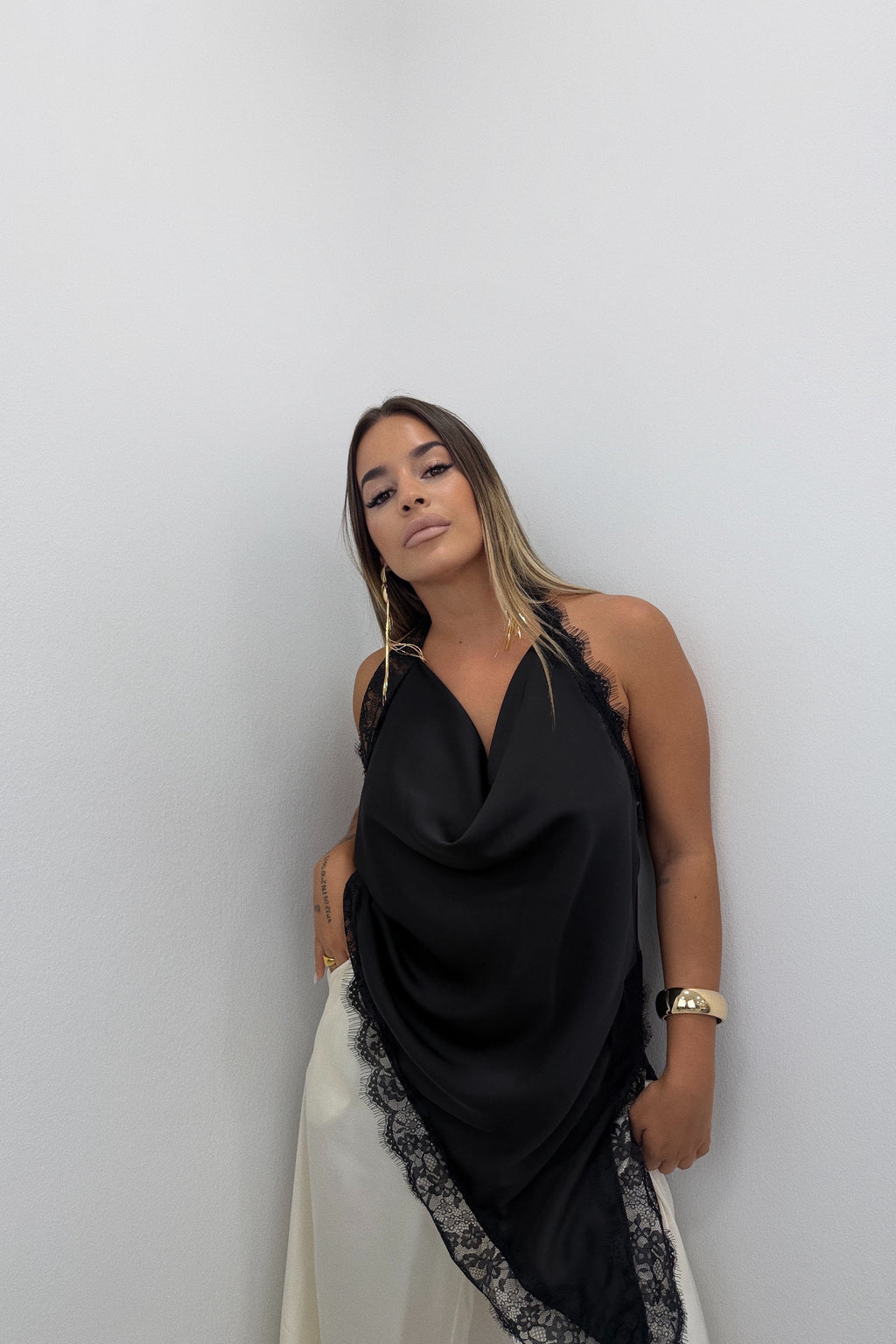 BLUSA SATÉN ASIMÉTRICA