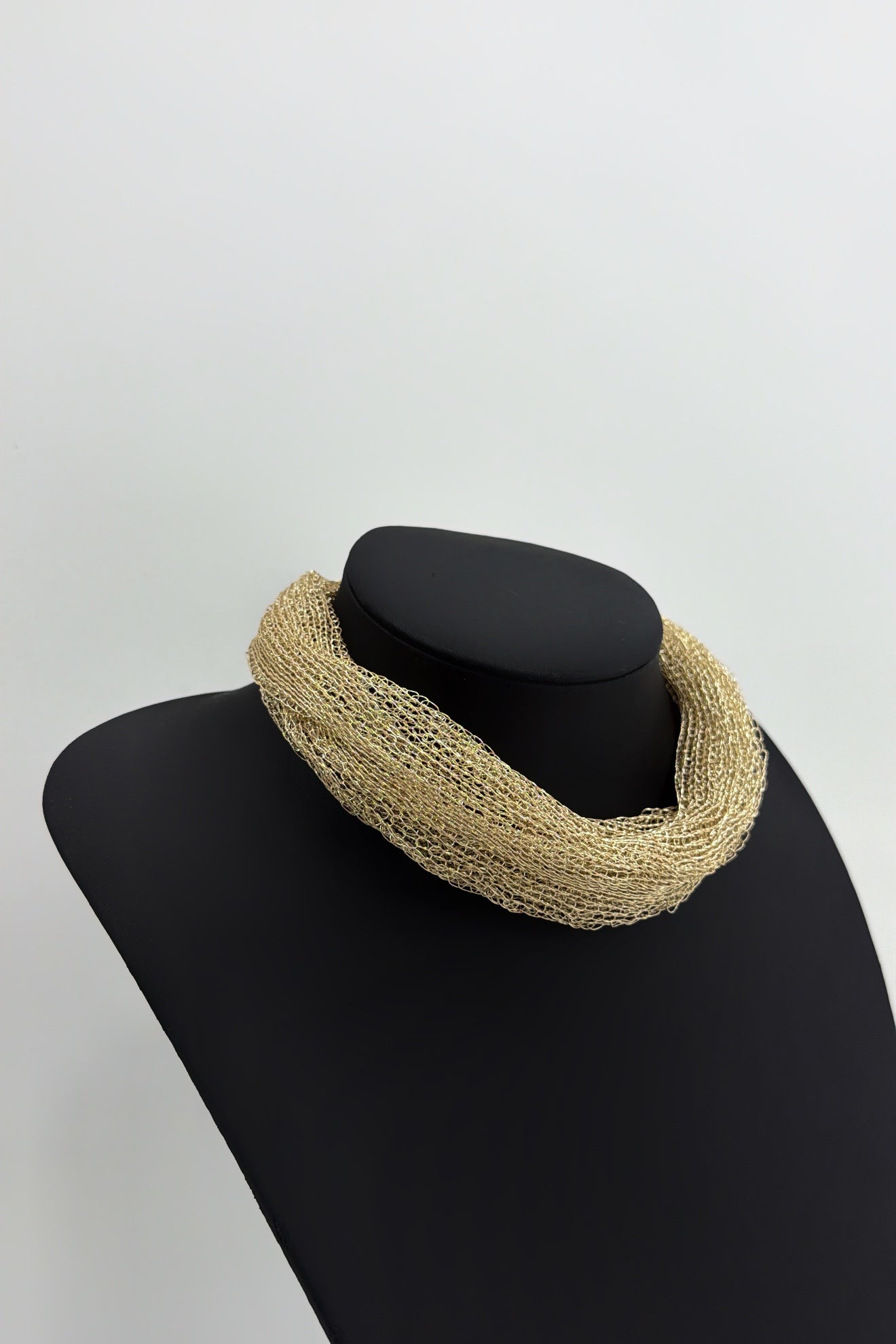 COLLAR CHOCKER