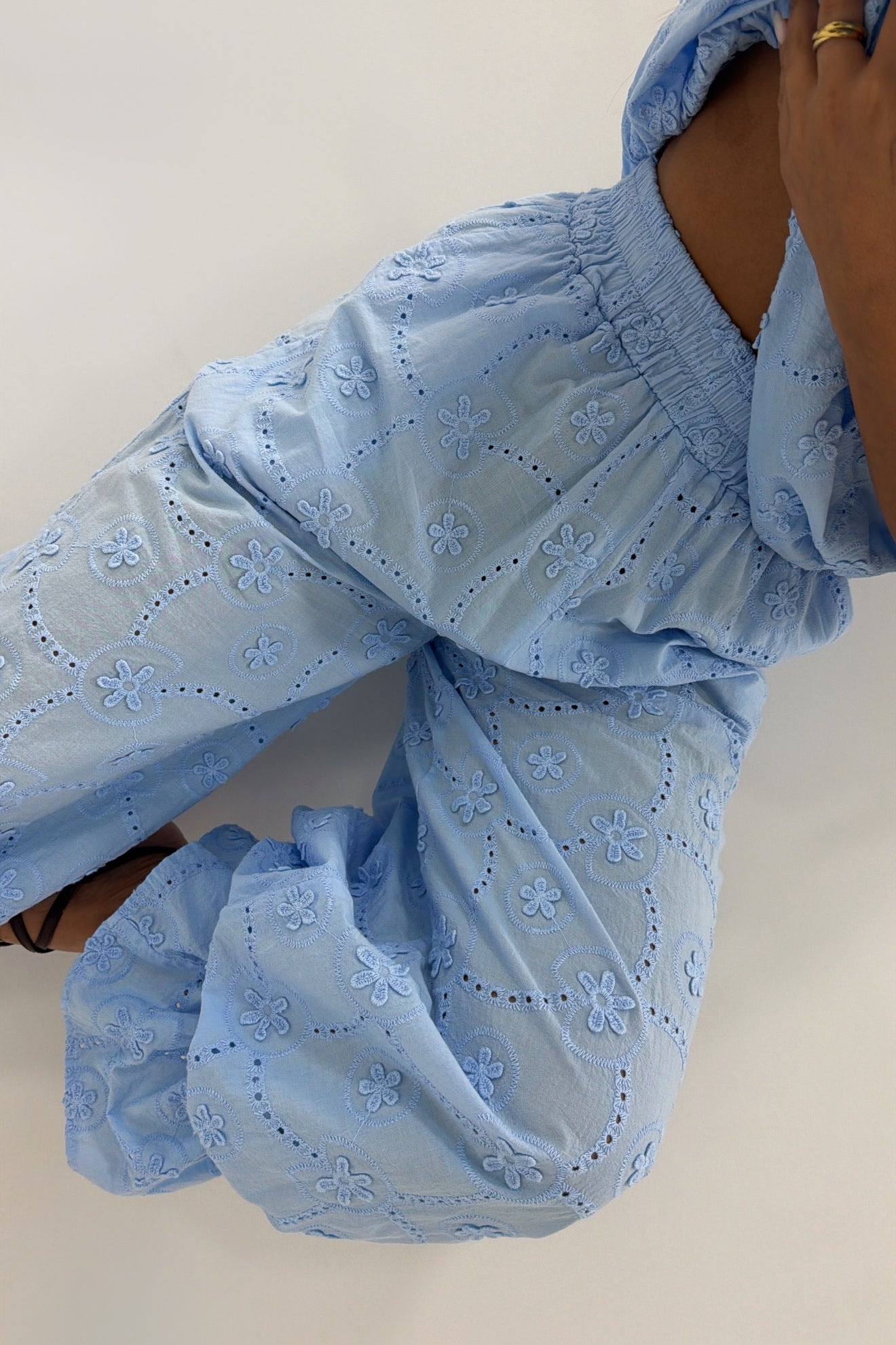 PANTALÓN BORDE LUMINA