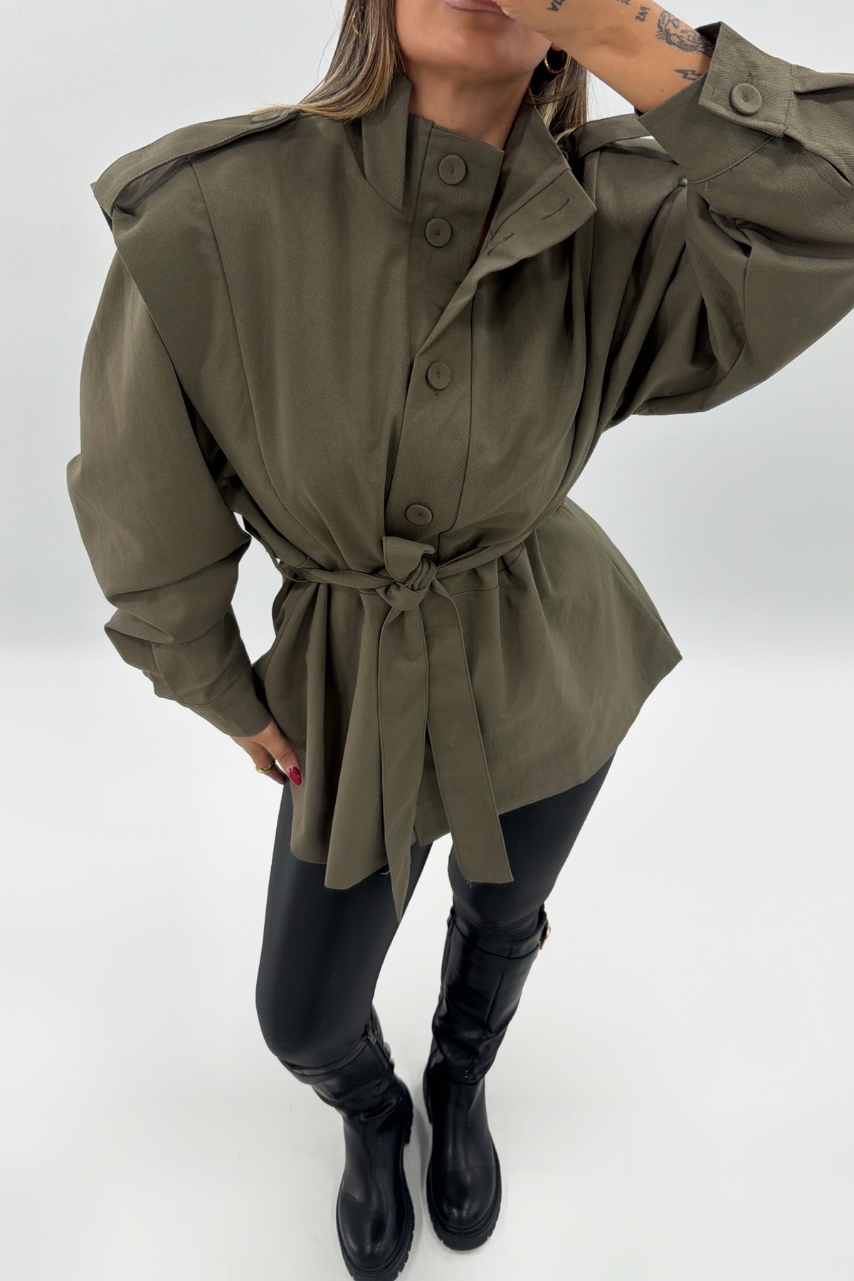 TRENCH CON CINTURÓN VERD