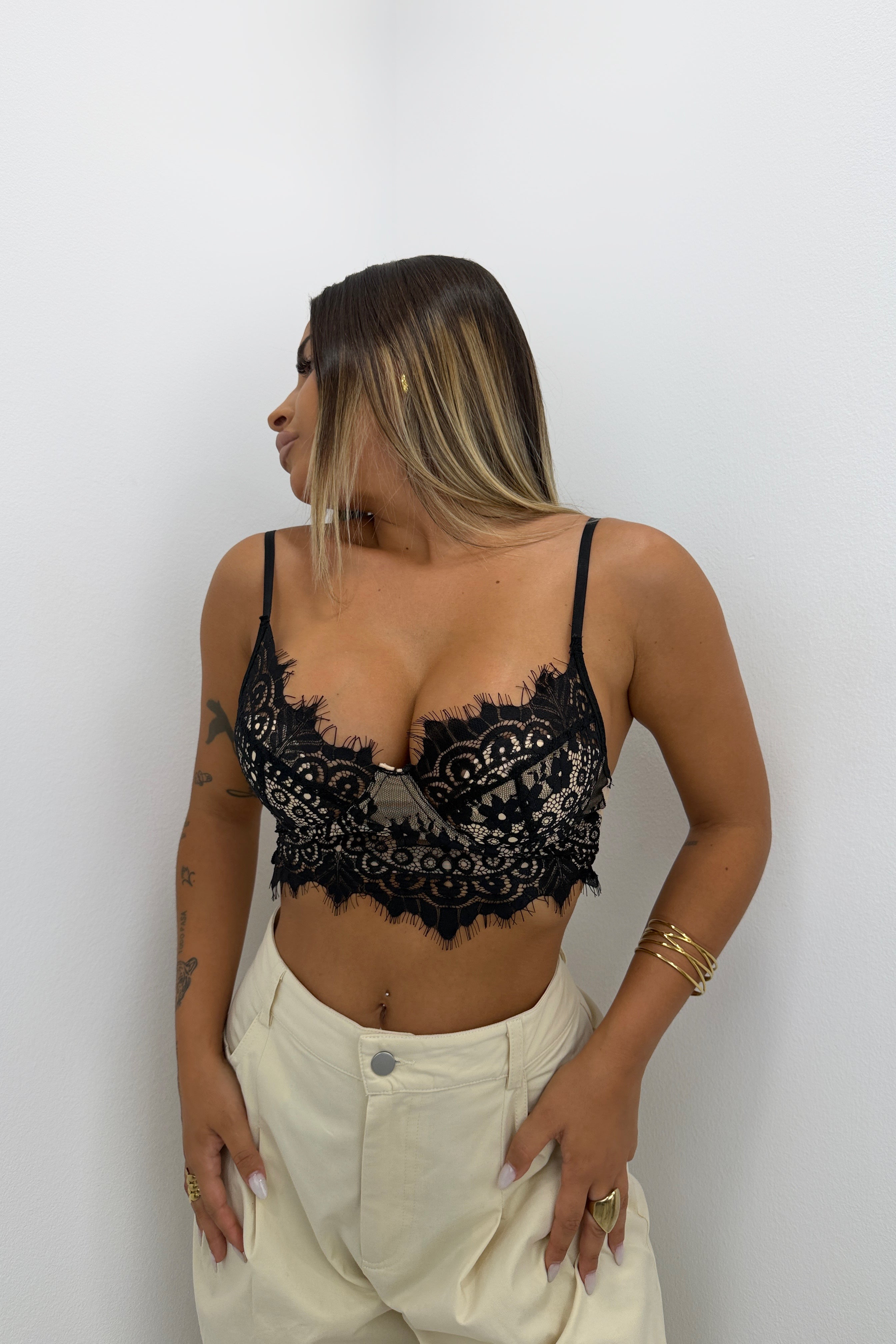 TOP ENCAJE AMORE