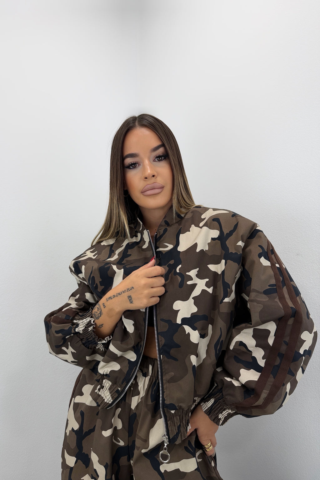 CHAQUETA CAMUFLAJE BEG